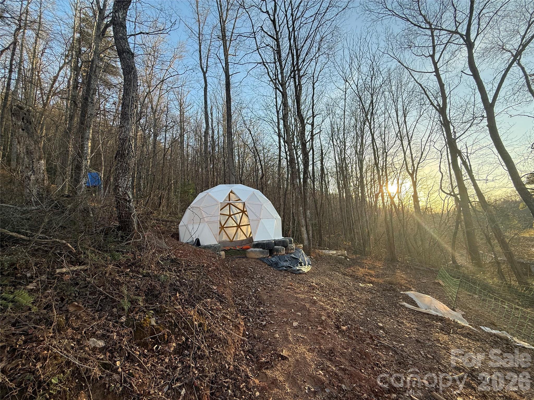 2828 E Pine Street — Mount Airy