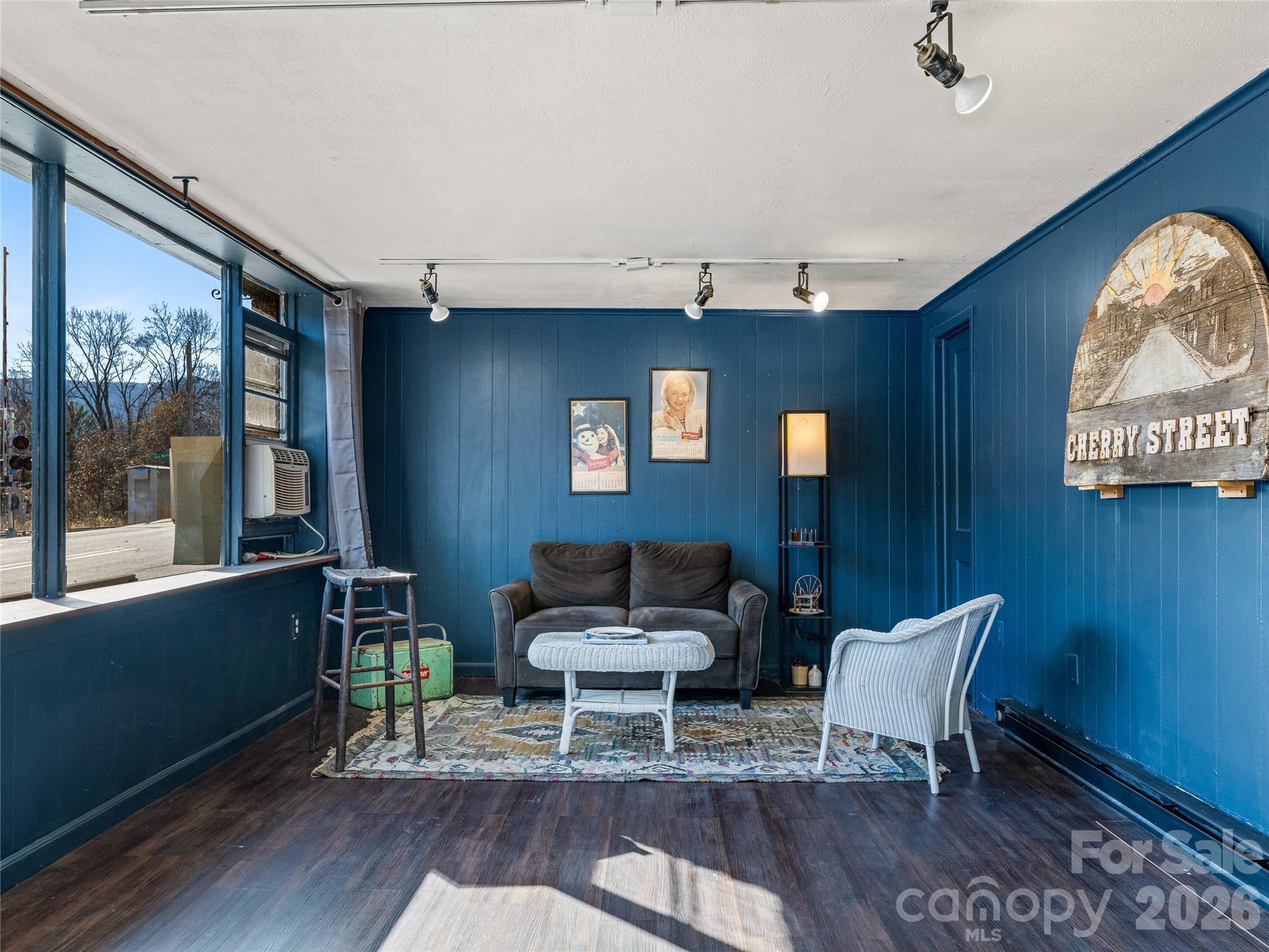 204 Sutton Avenue — Black Mountain