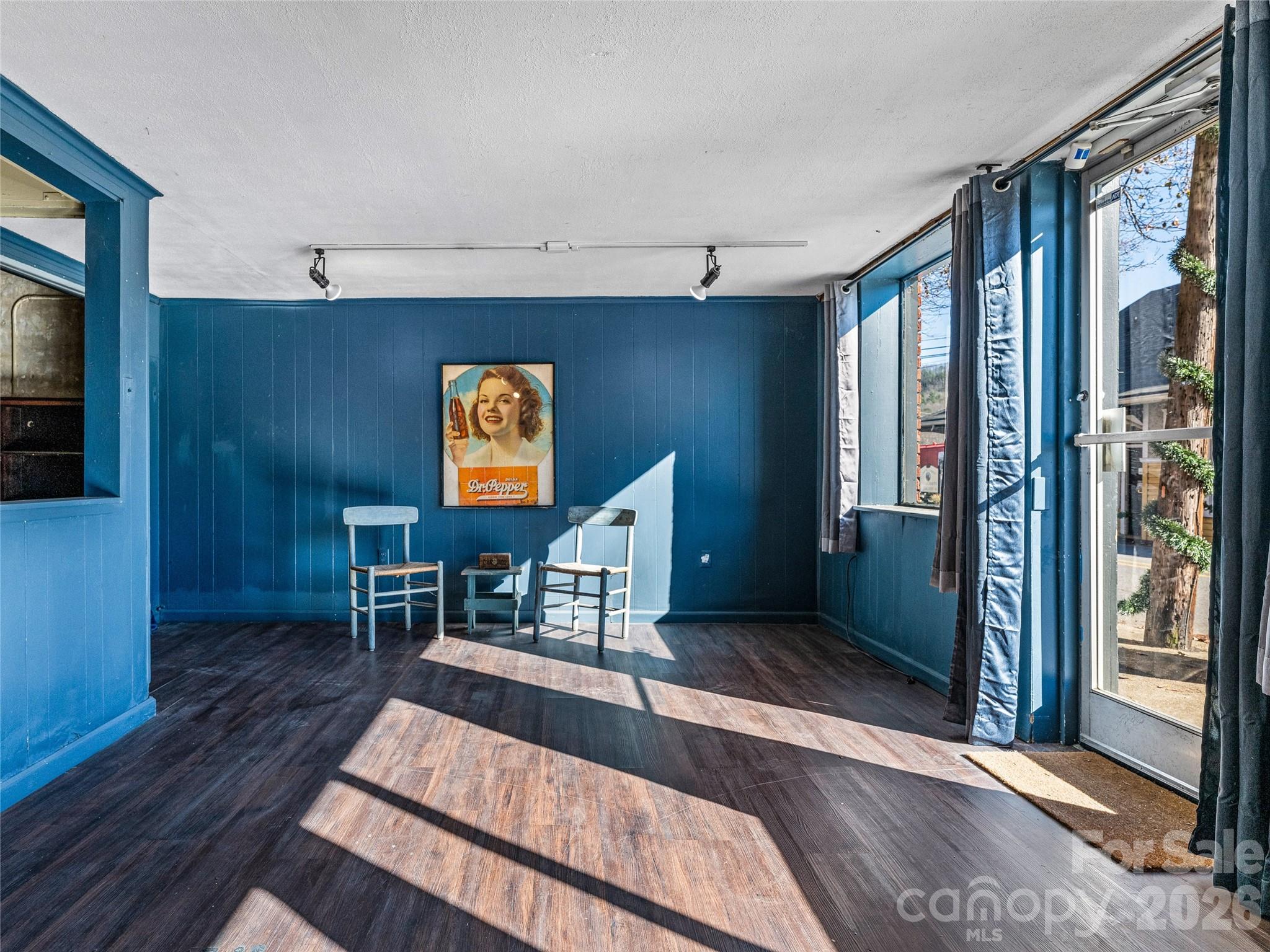 204 Sutton Avenue — Black Mountain