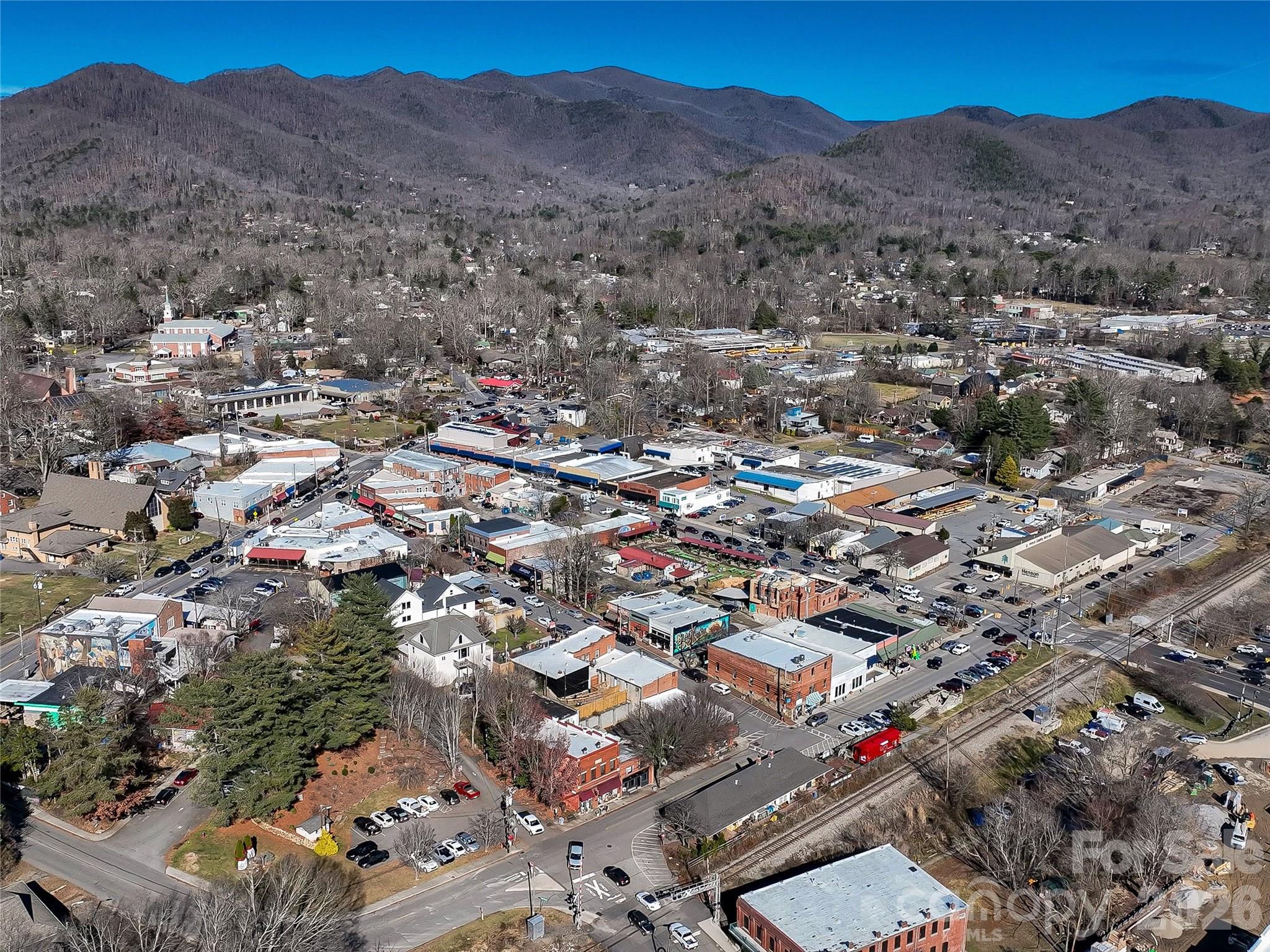 204 Sutton Avenue — Black Mountain