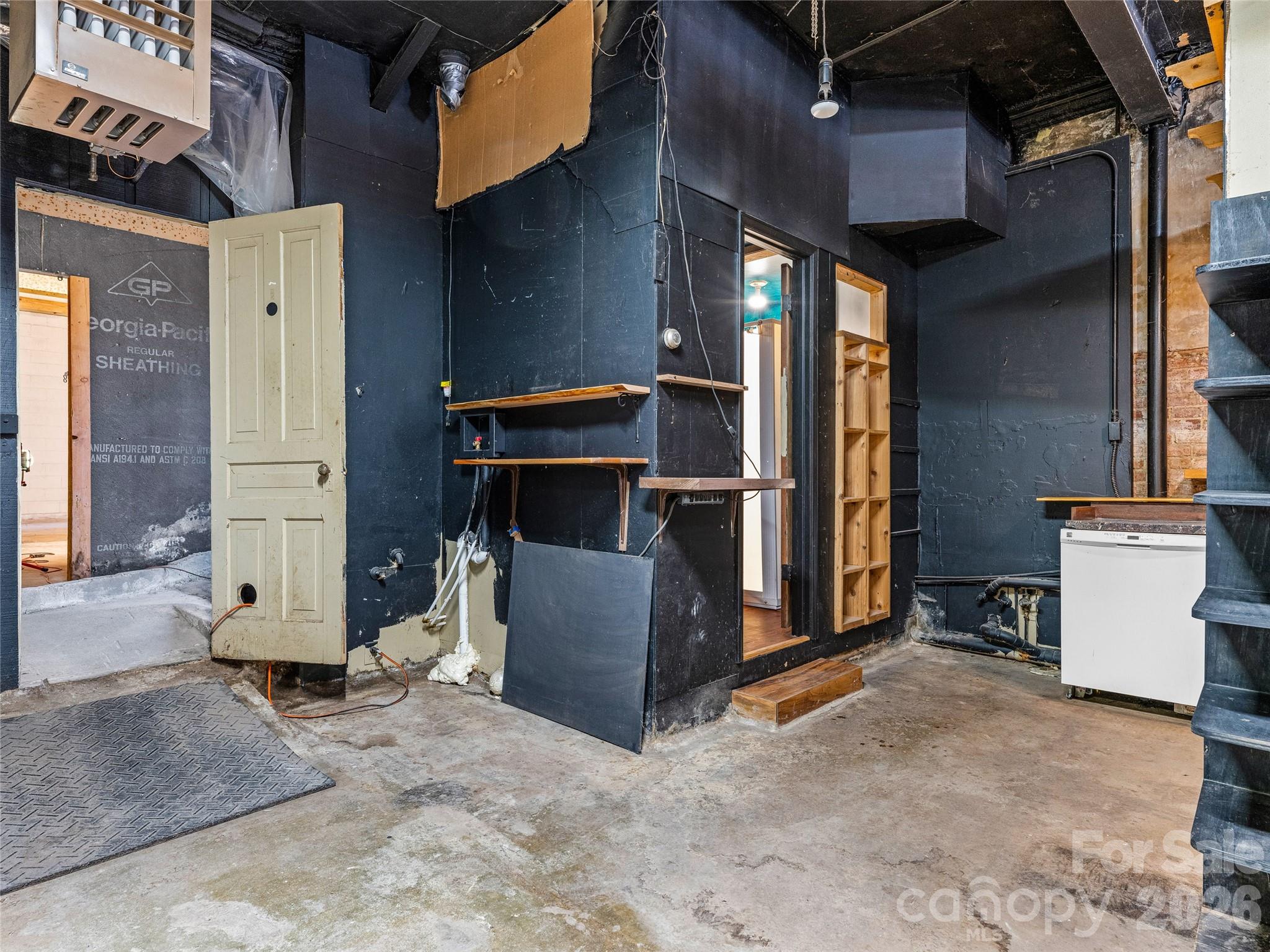 204 Sutton Avenue — Black Mountain