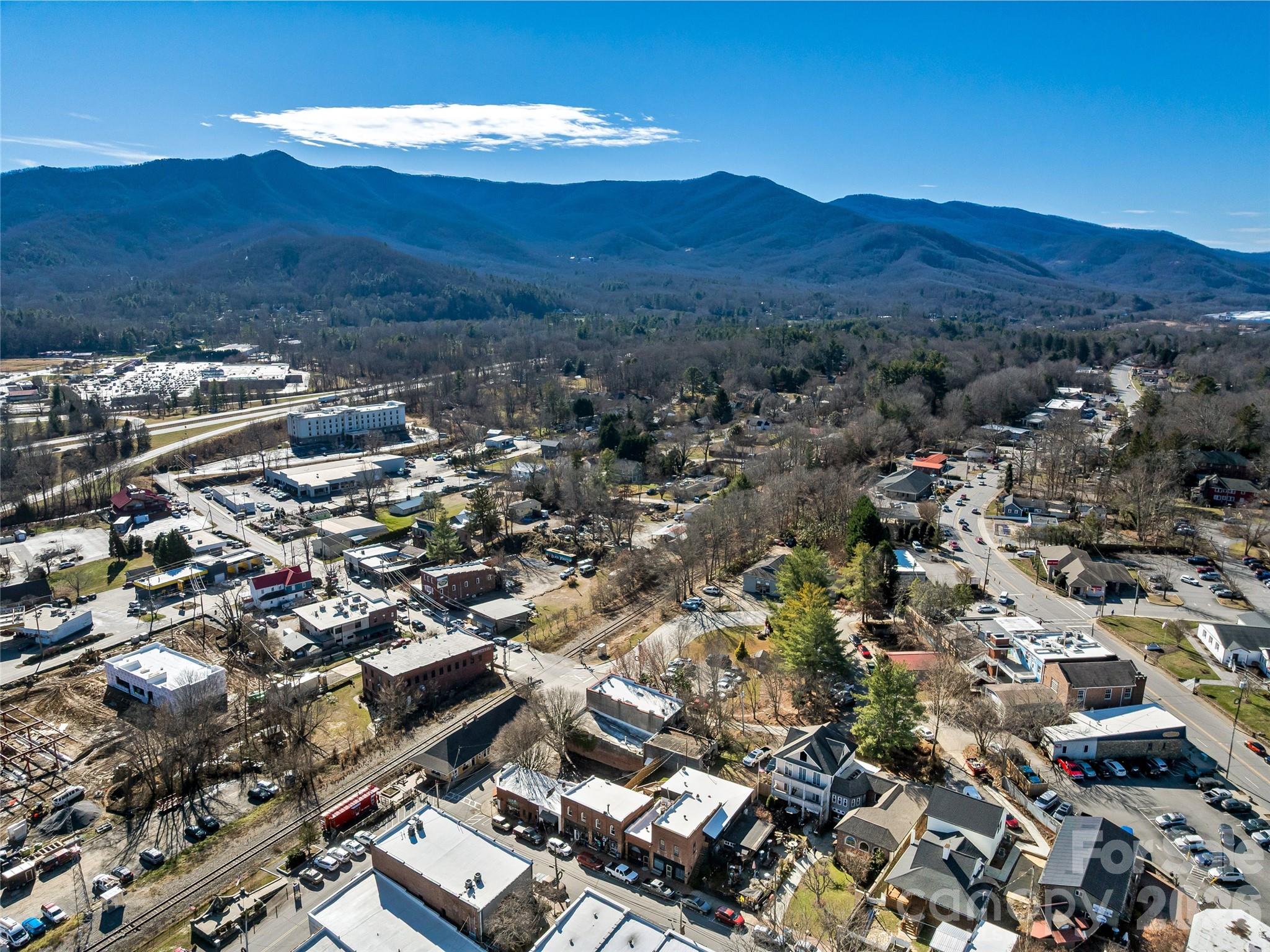 204 Sutton Avenue — Black Mountain