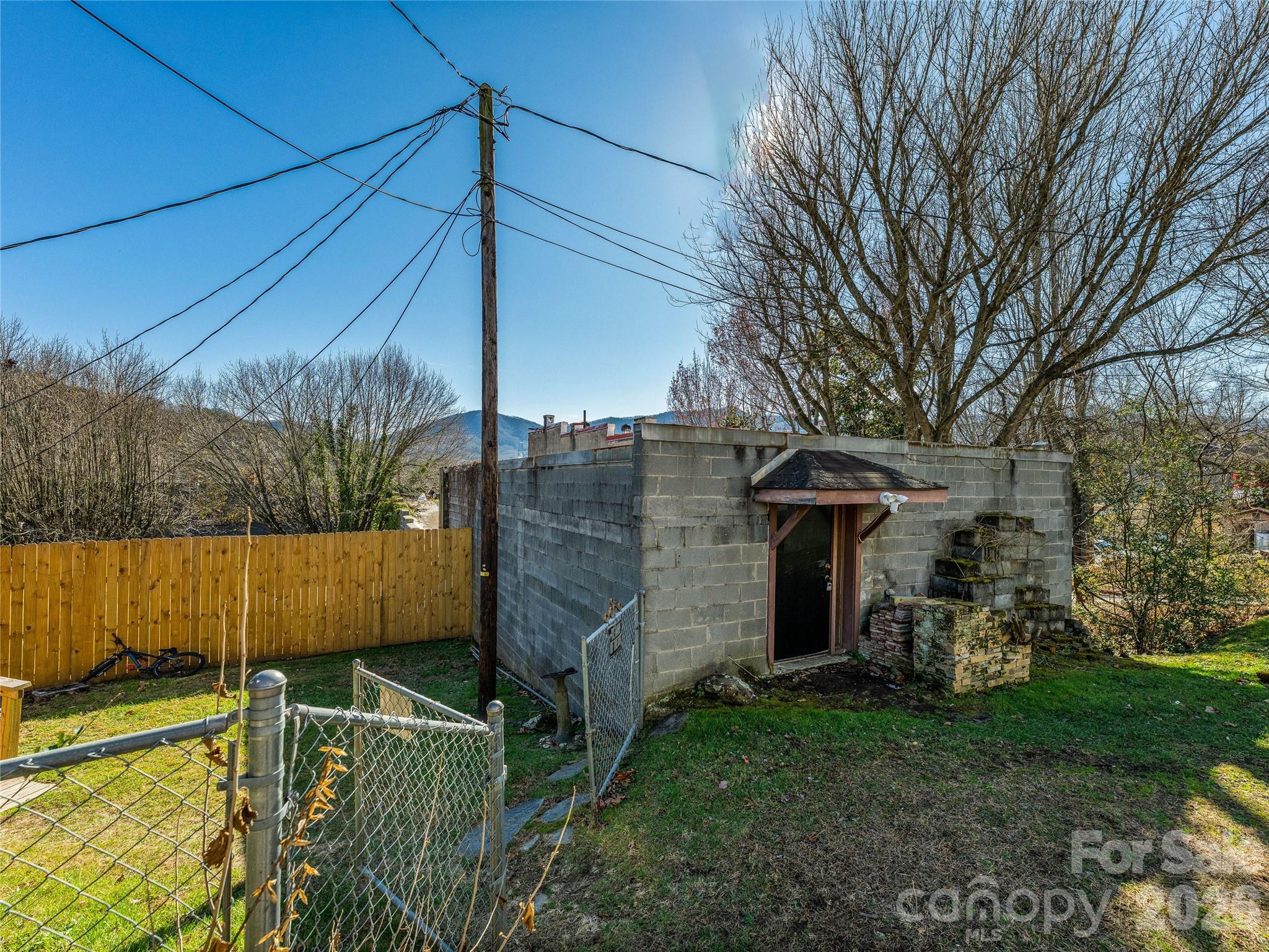 204 Sutton Avenue — Black Mountain
