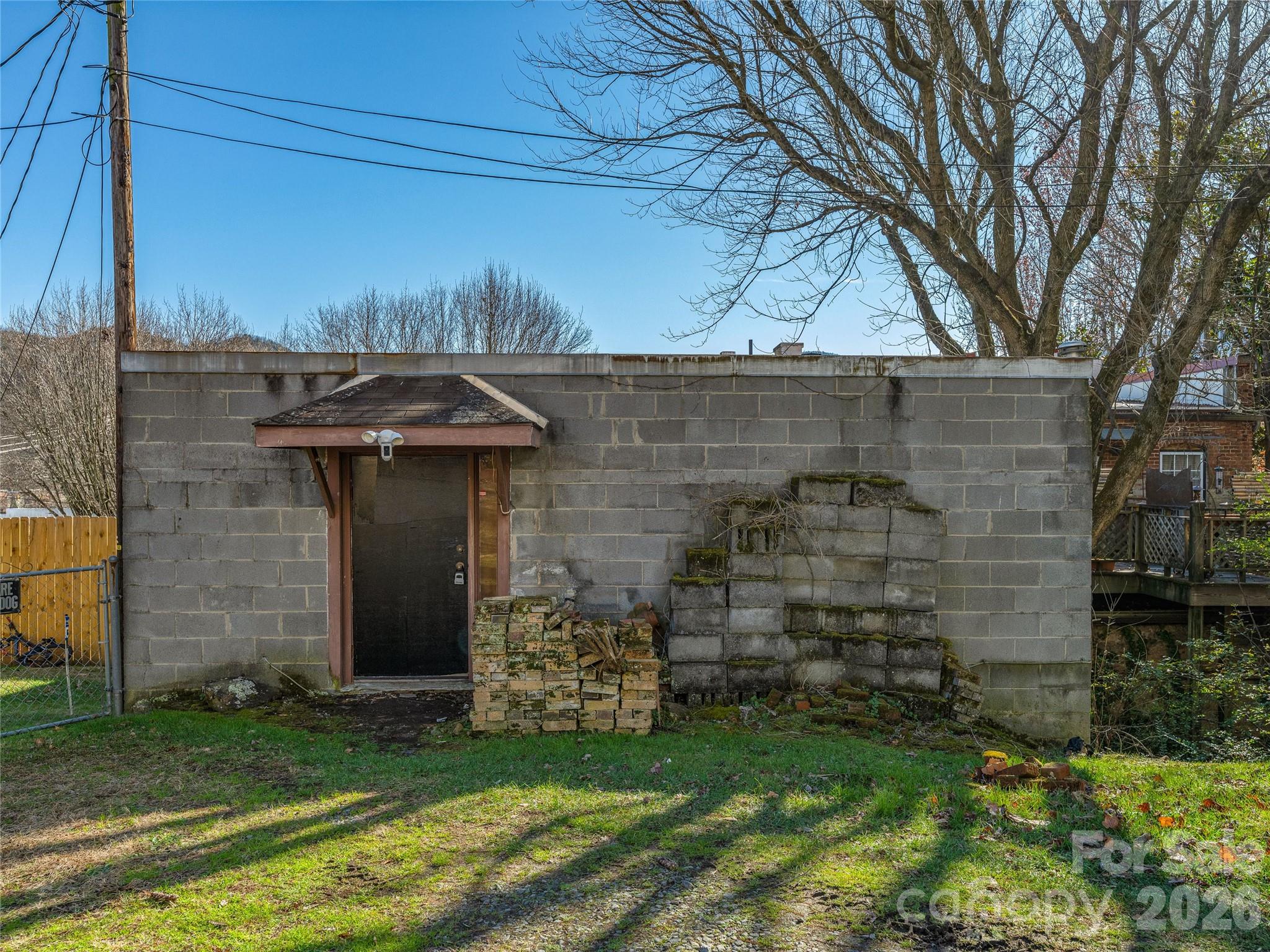 204 Sutton Avenue — Black Mountain
