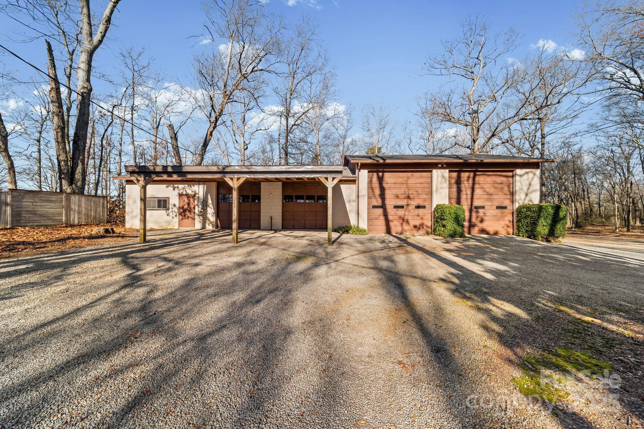 2415 Hargette Road — Monroe