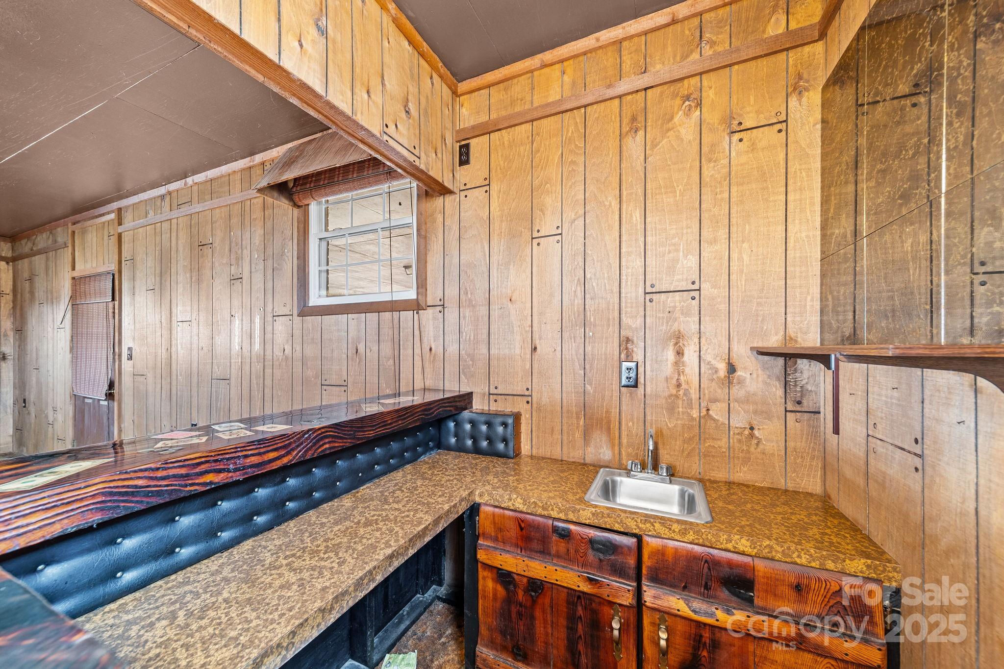 2415 Hargette Road — Monroe