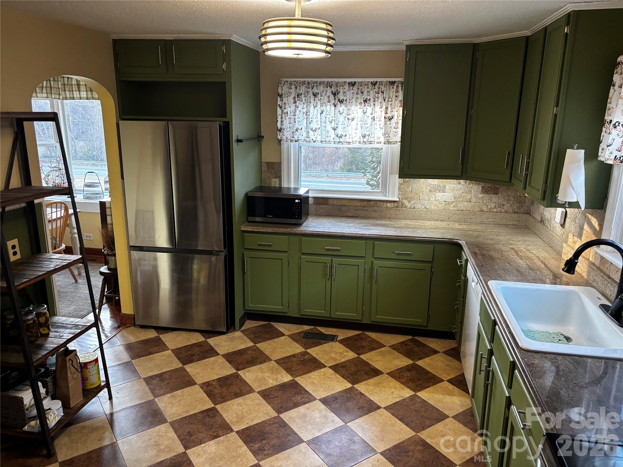 3391 Asbury Road — Mount Airy