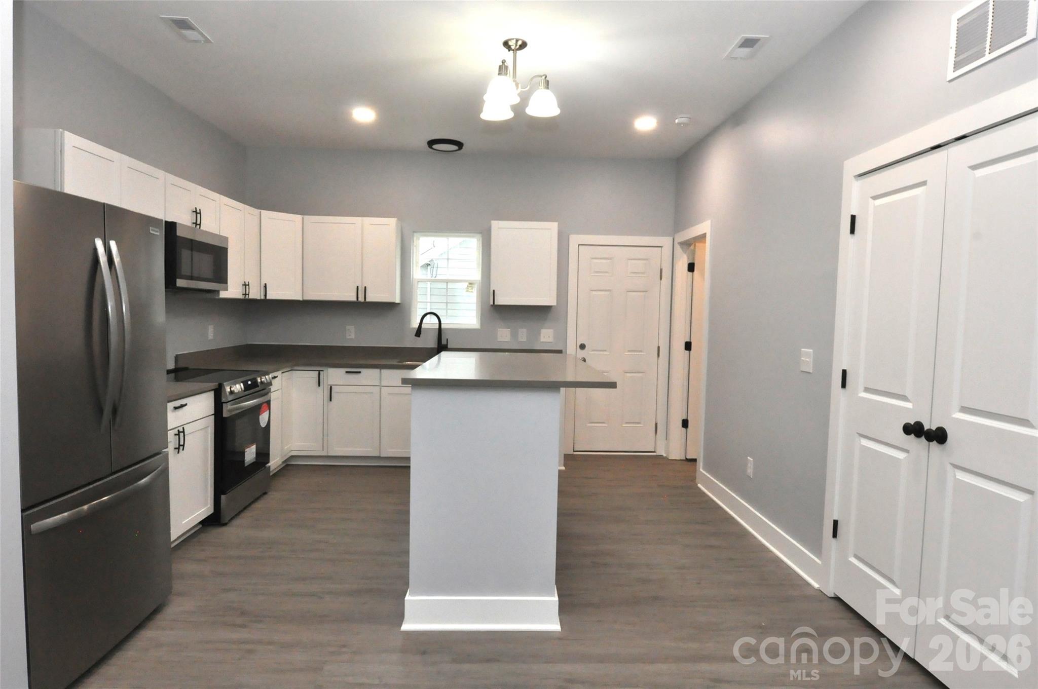 573 Fifth Street — Chester