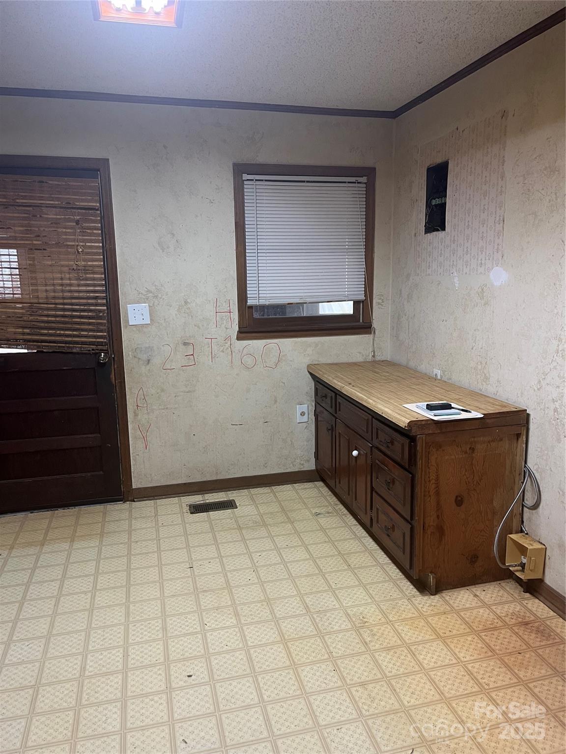 206 E Catawba Drive — Mount Holly