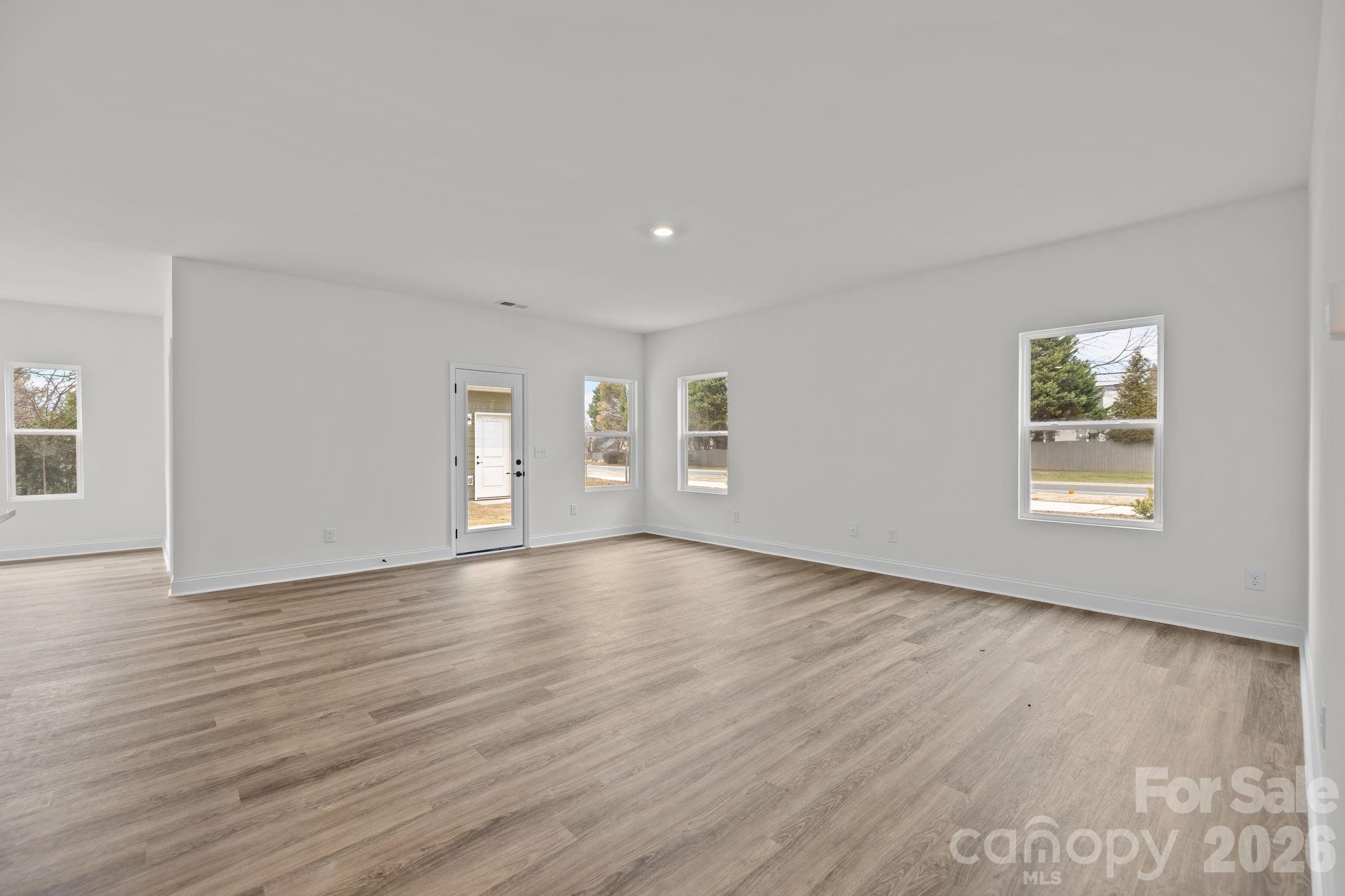 4004 Grommet Court — Matthews