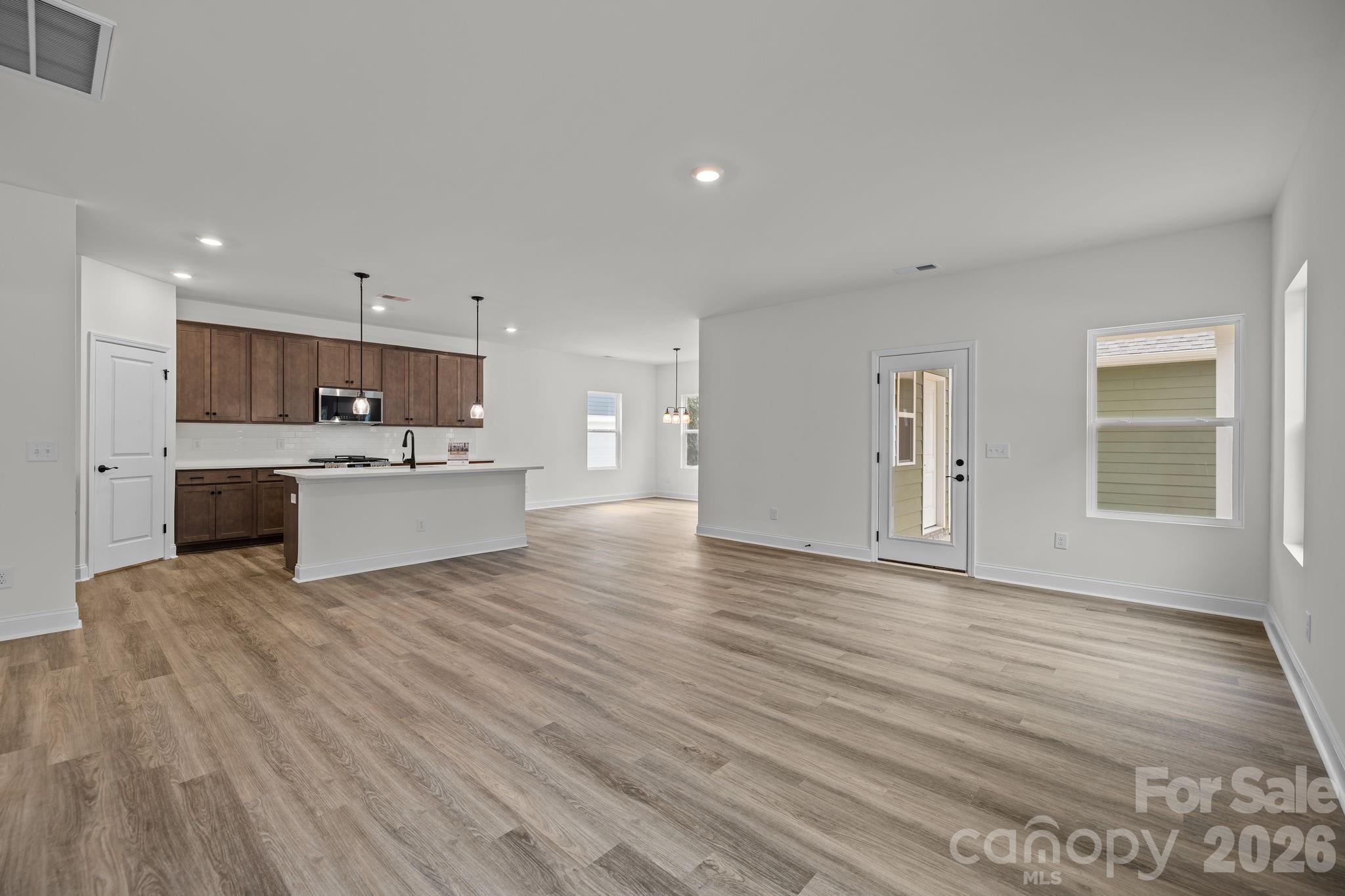 4004 Grommet Court — Matthews
