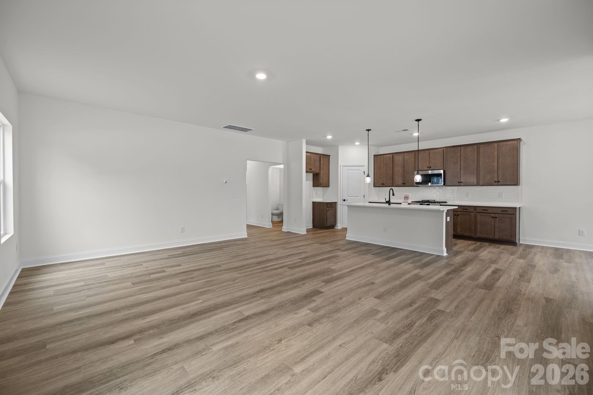 4004 Grommet Court — Matthews