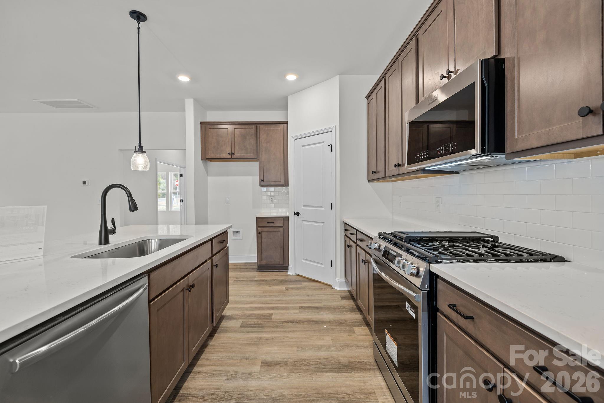 4004 Grommet Court — Matthews