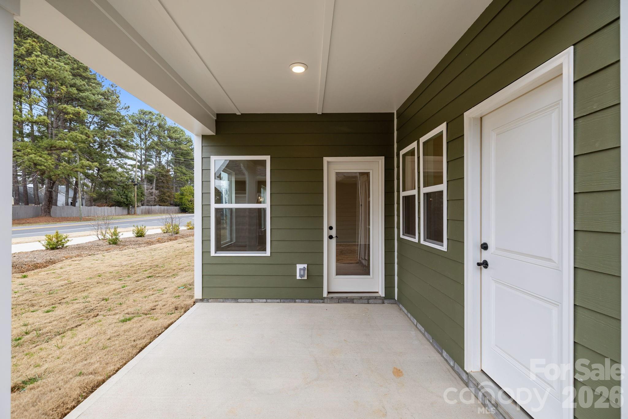 4004 Grommet Court — Matthews