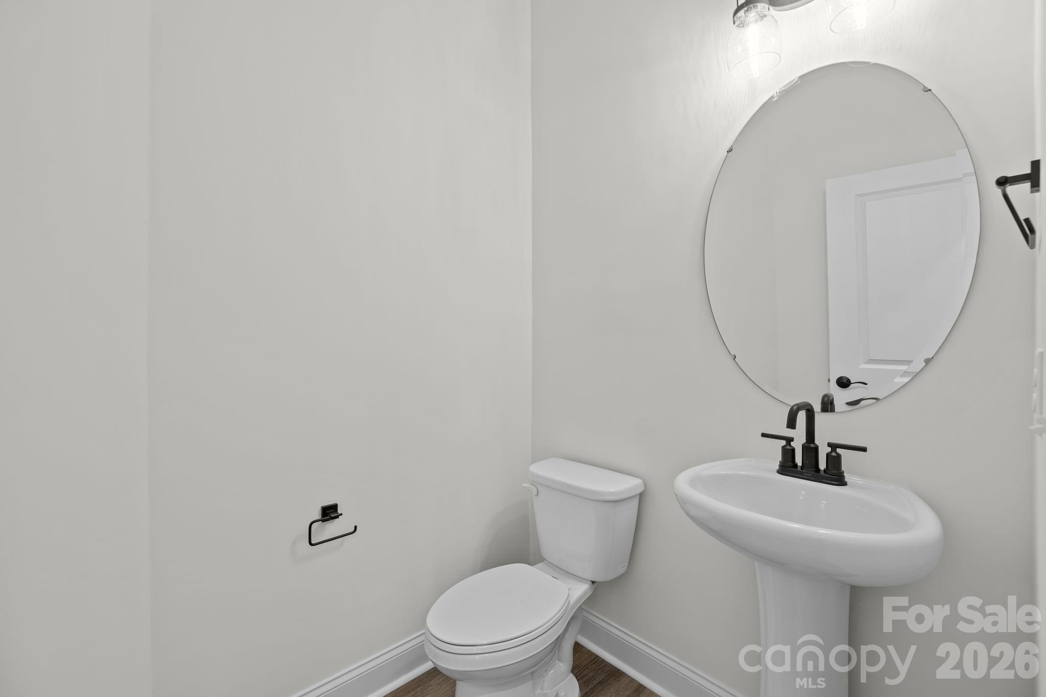 4004 Grommet Court — Matthews