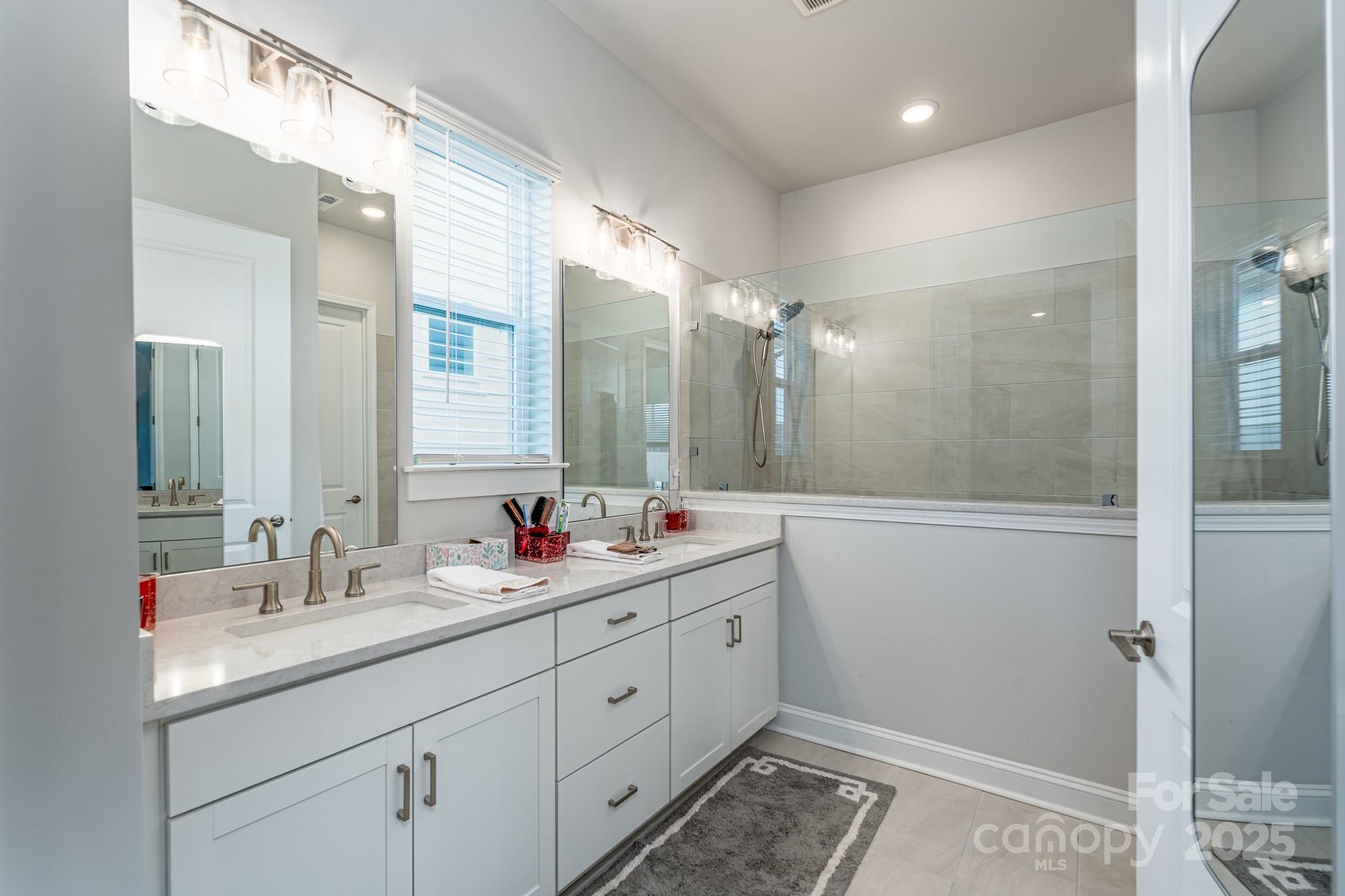 1038 Idyllic Lane — Waxhaw