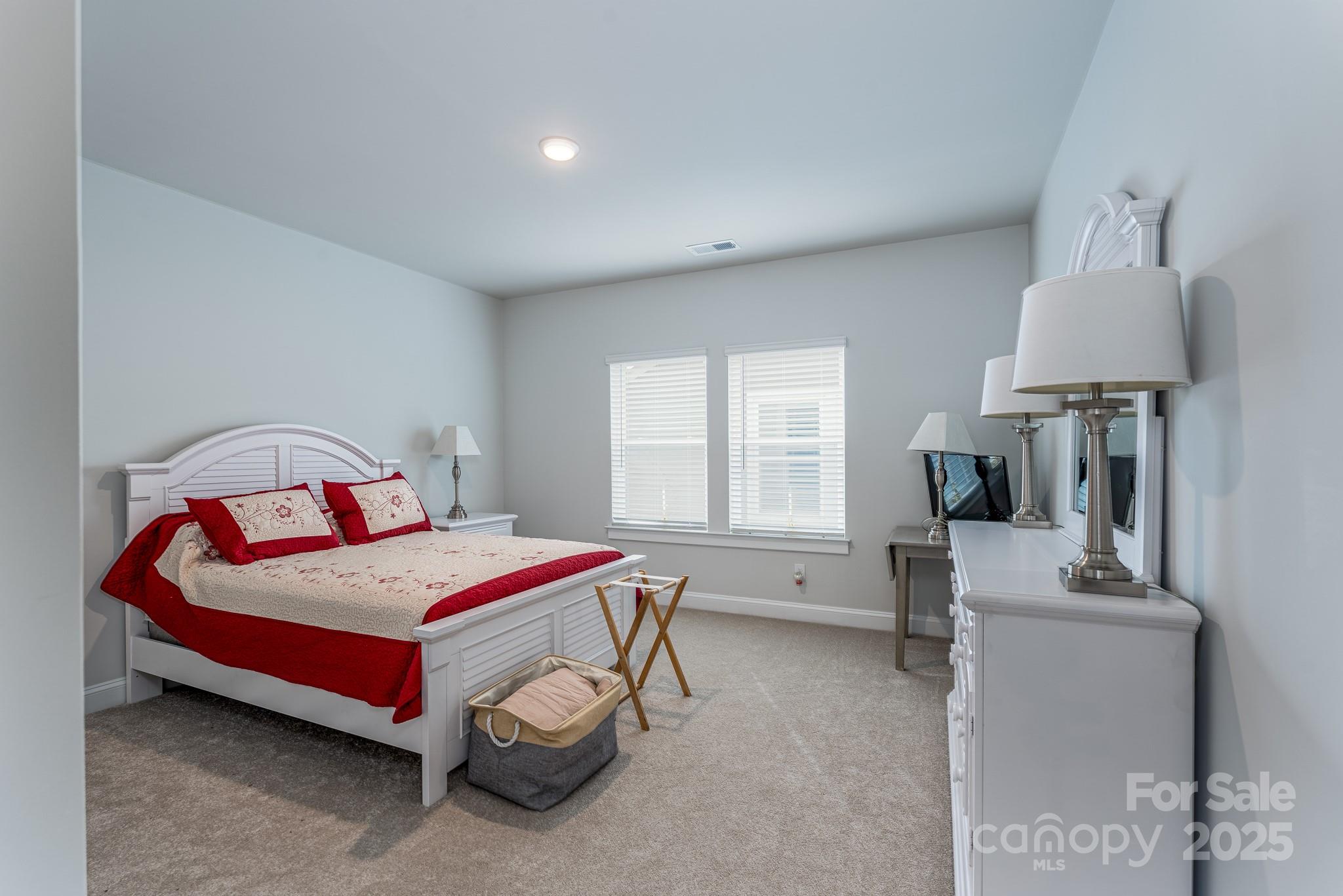 1038 Idyllic Lane — Waxhaw