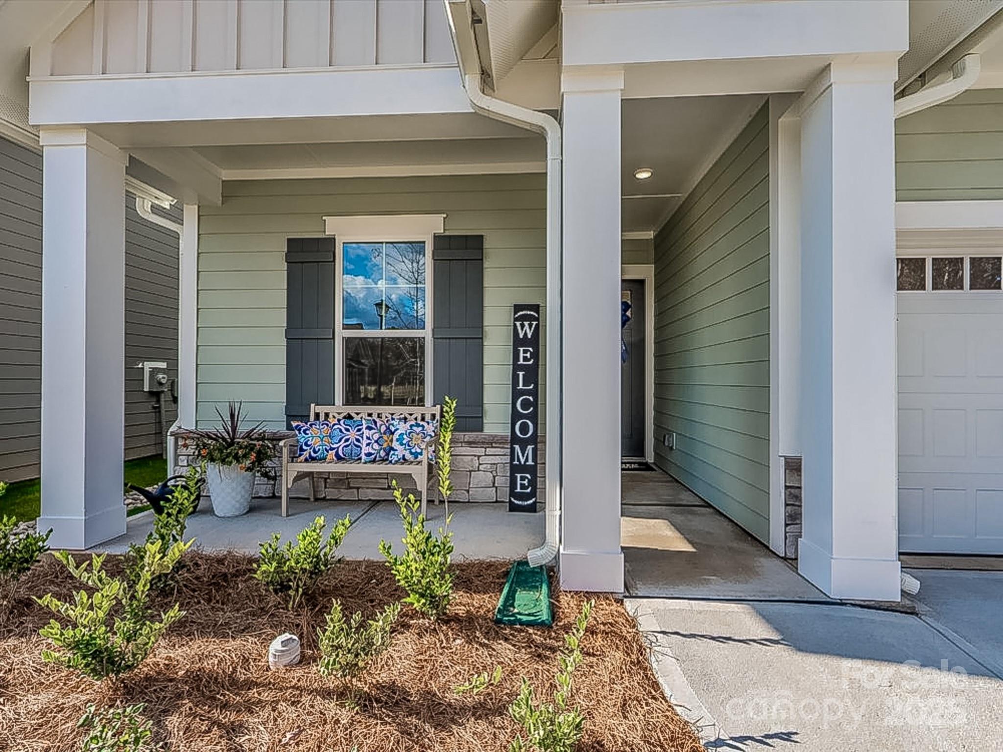 1038 Idyllic Lane — Waxhaw