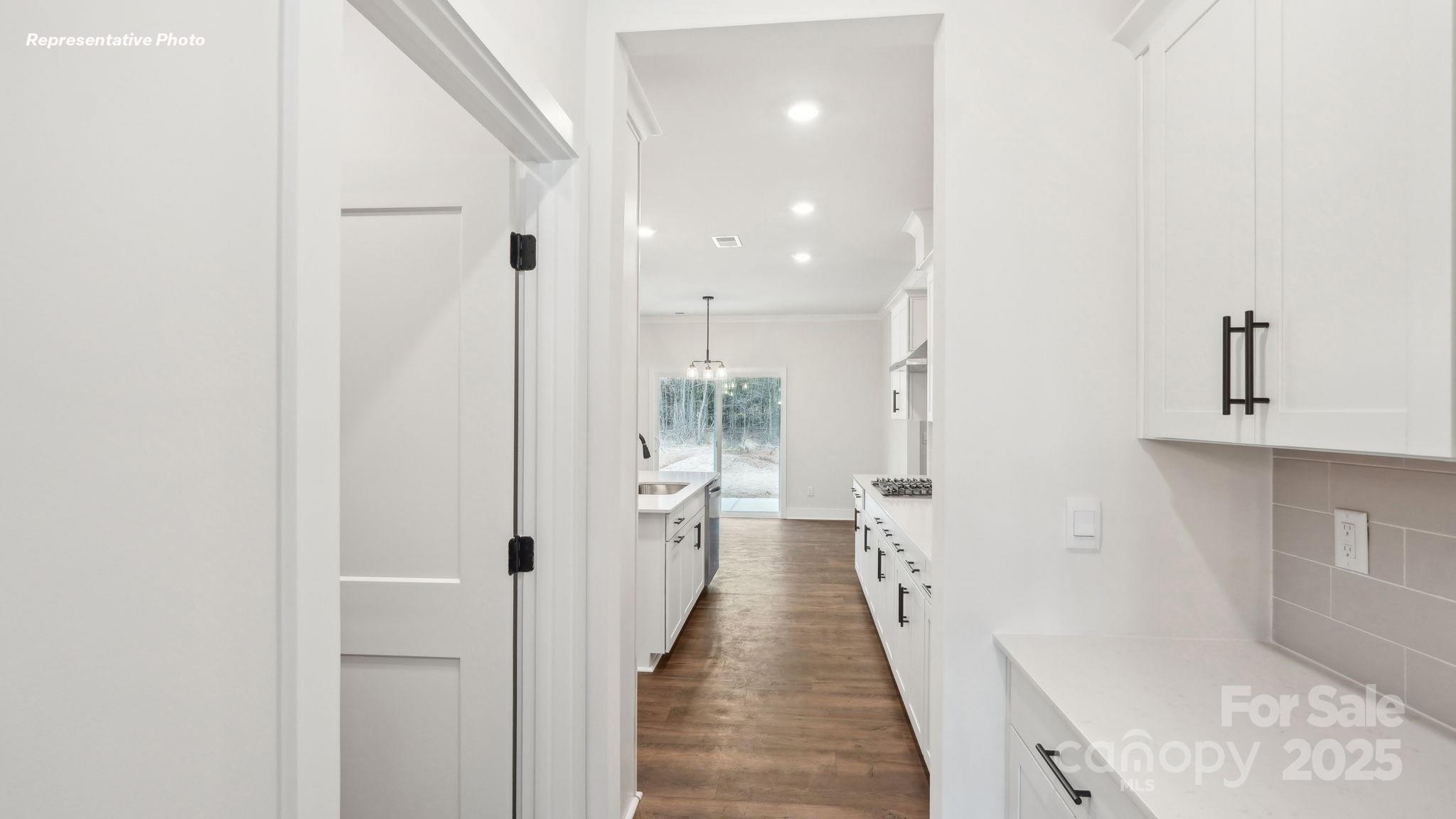 2233 Keppel Court — York