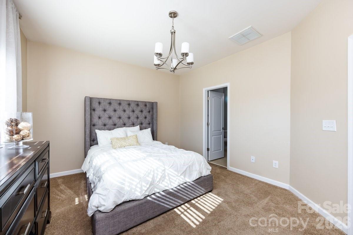 8931 Happiness Road — Harrisburg