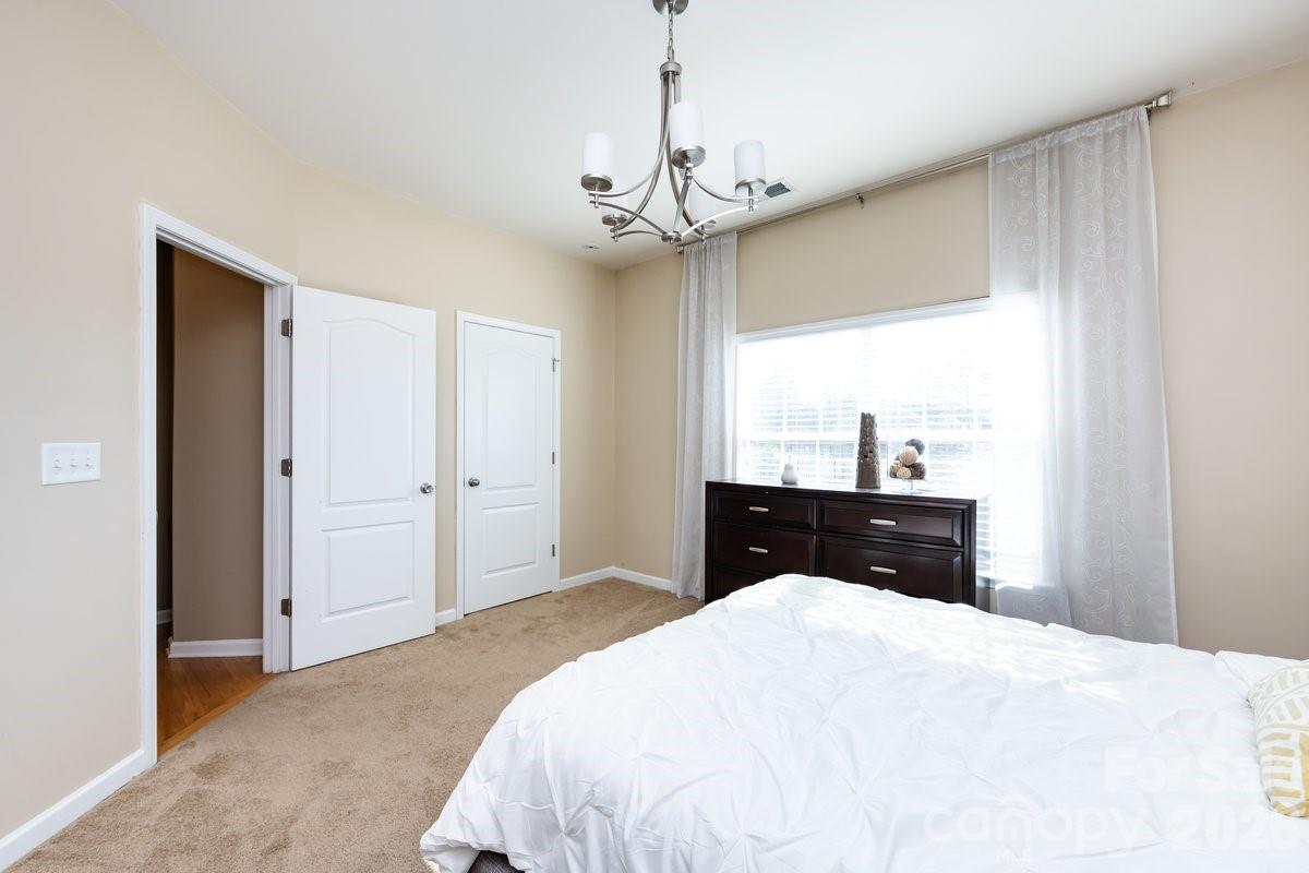 8931 Happiness Road — Harrisburg