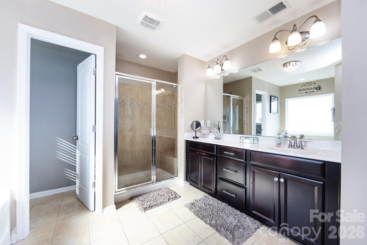 8931 Happiness Road — Harrisburg
