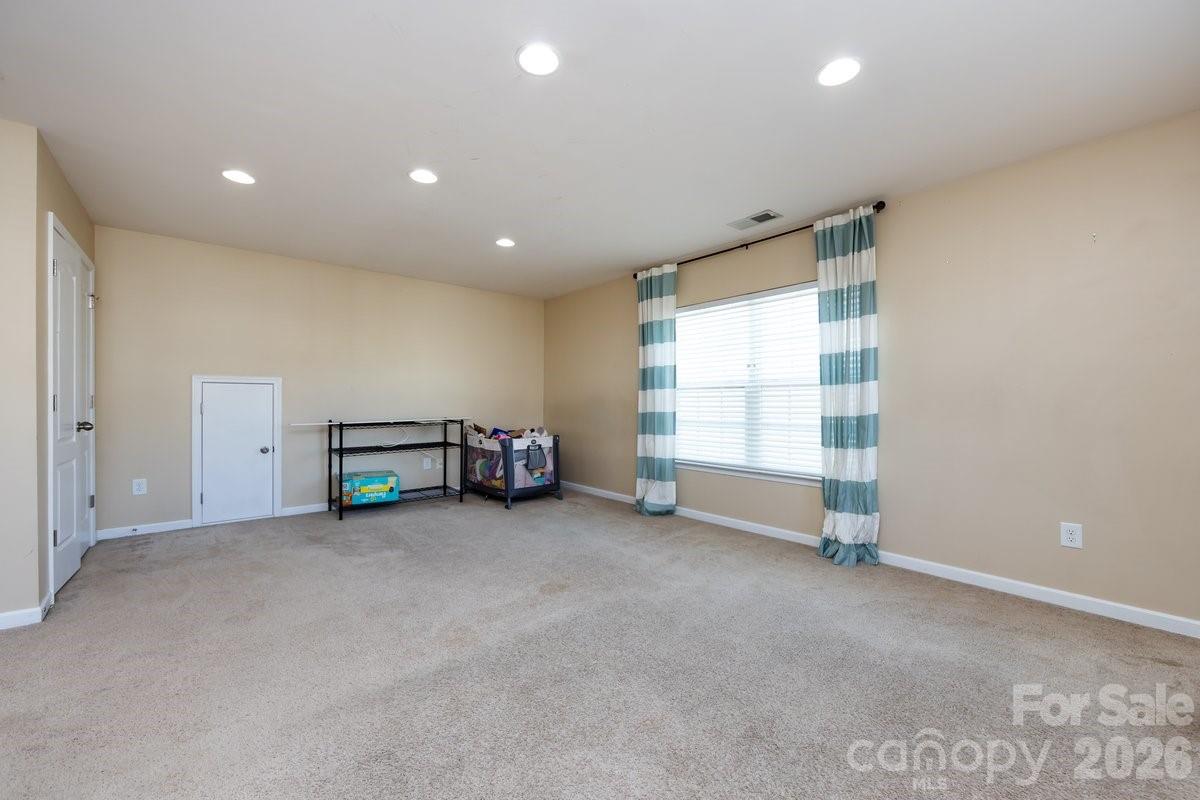 8931 Happiness Road — Harrisburg