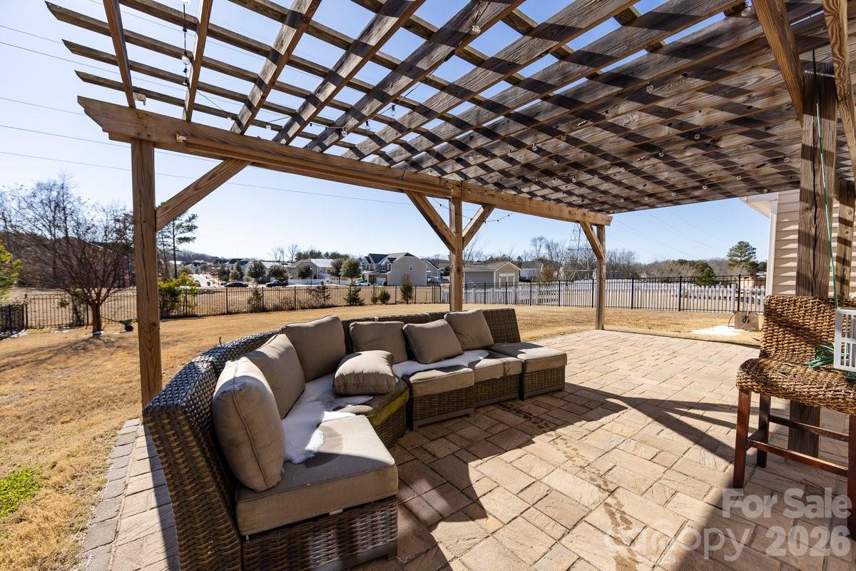 8931 Happiness Road — Harrisburg