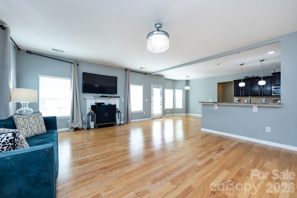 8931 Happiness Road — Harrisburg