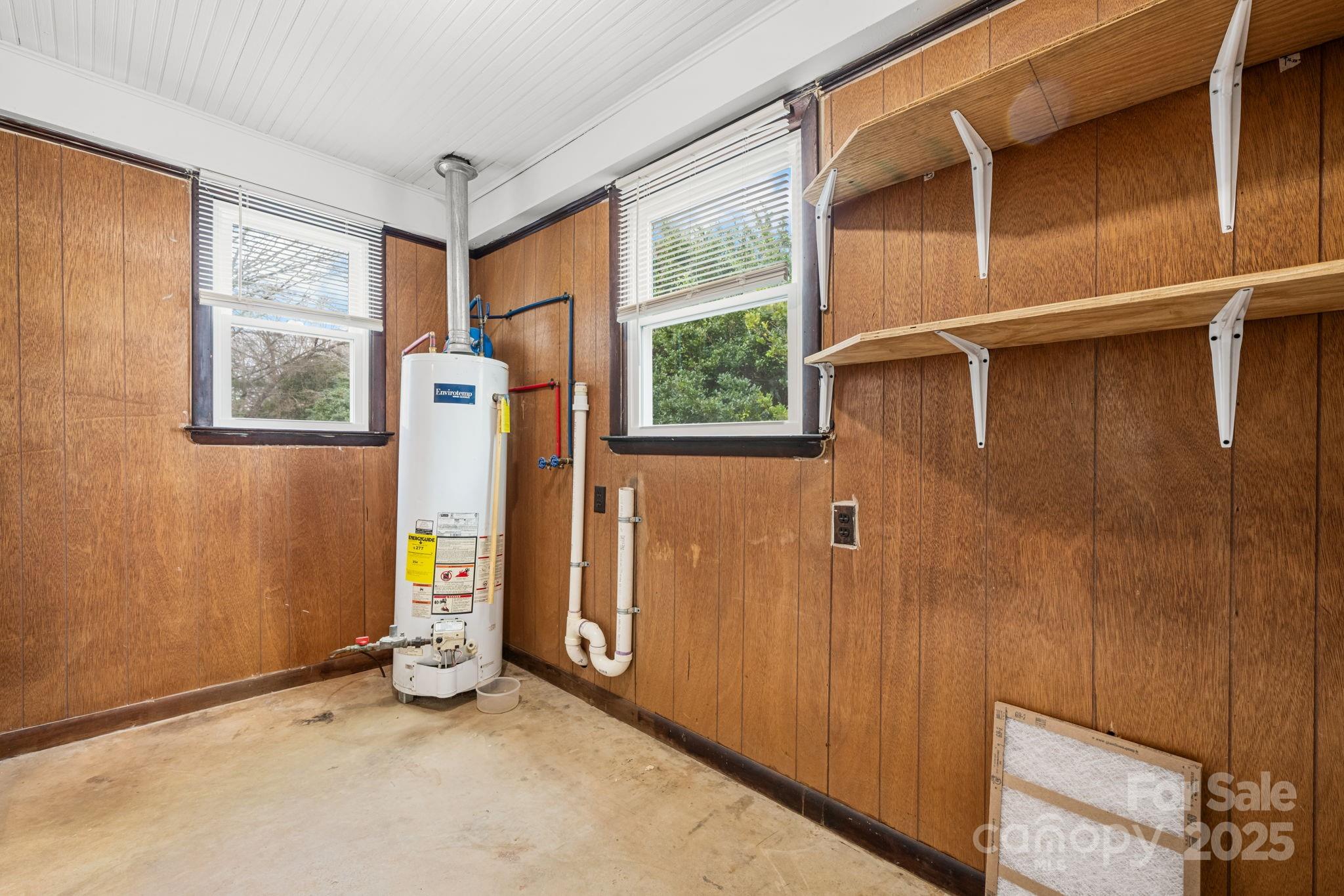 1529 4th Street NE — Hickory