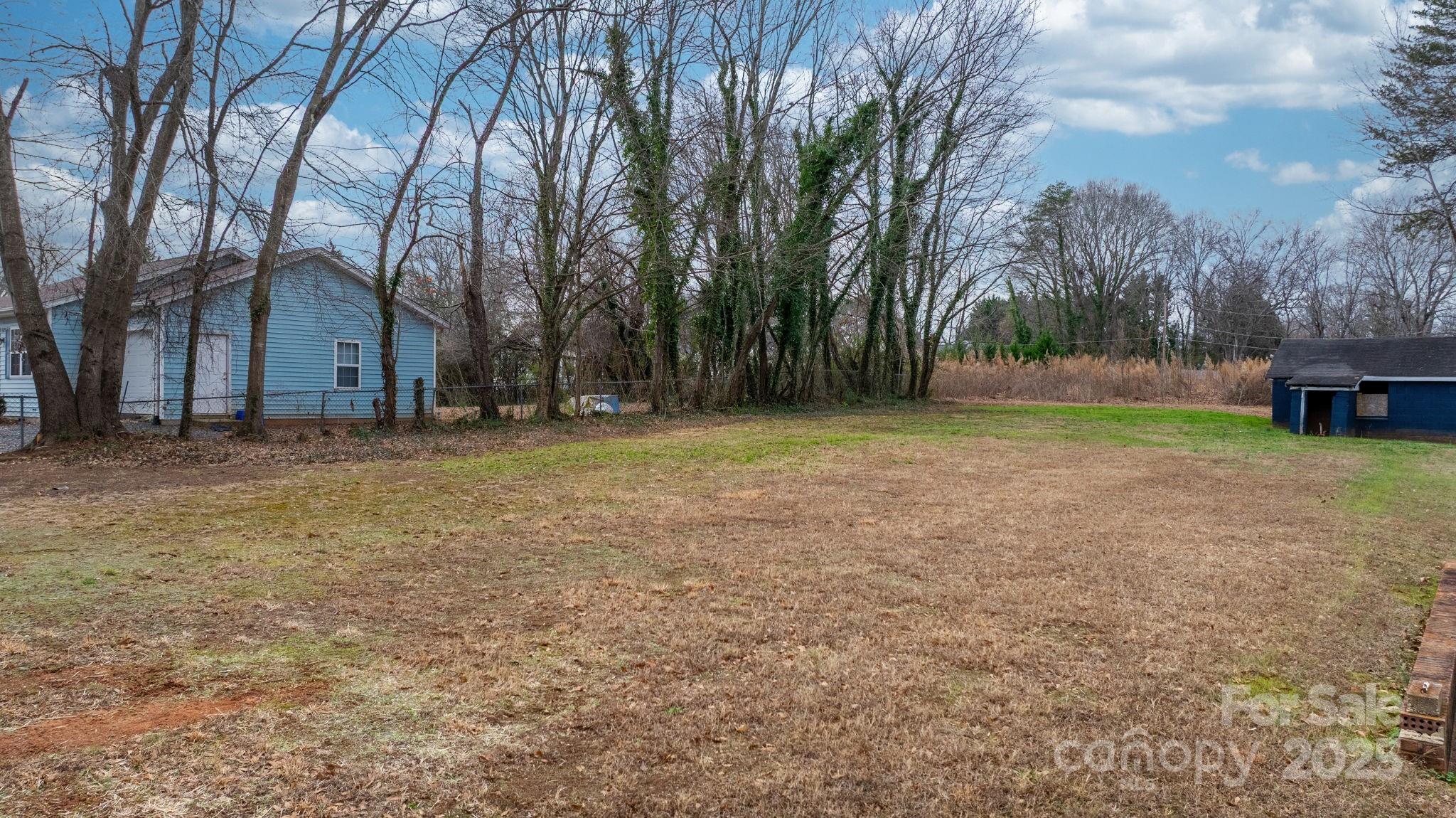1529 4th Street NE — Hickory