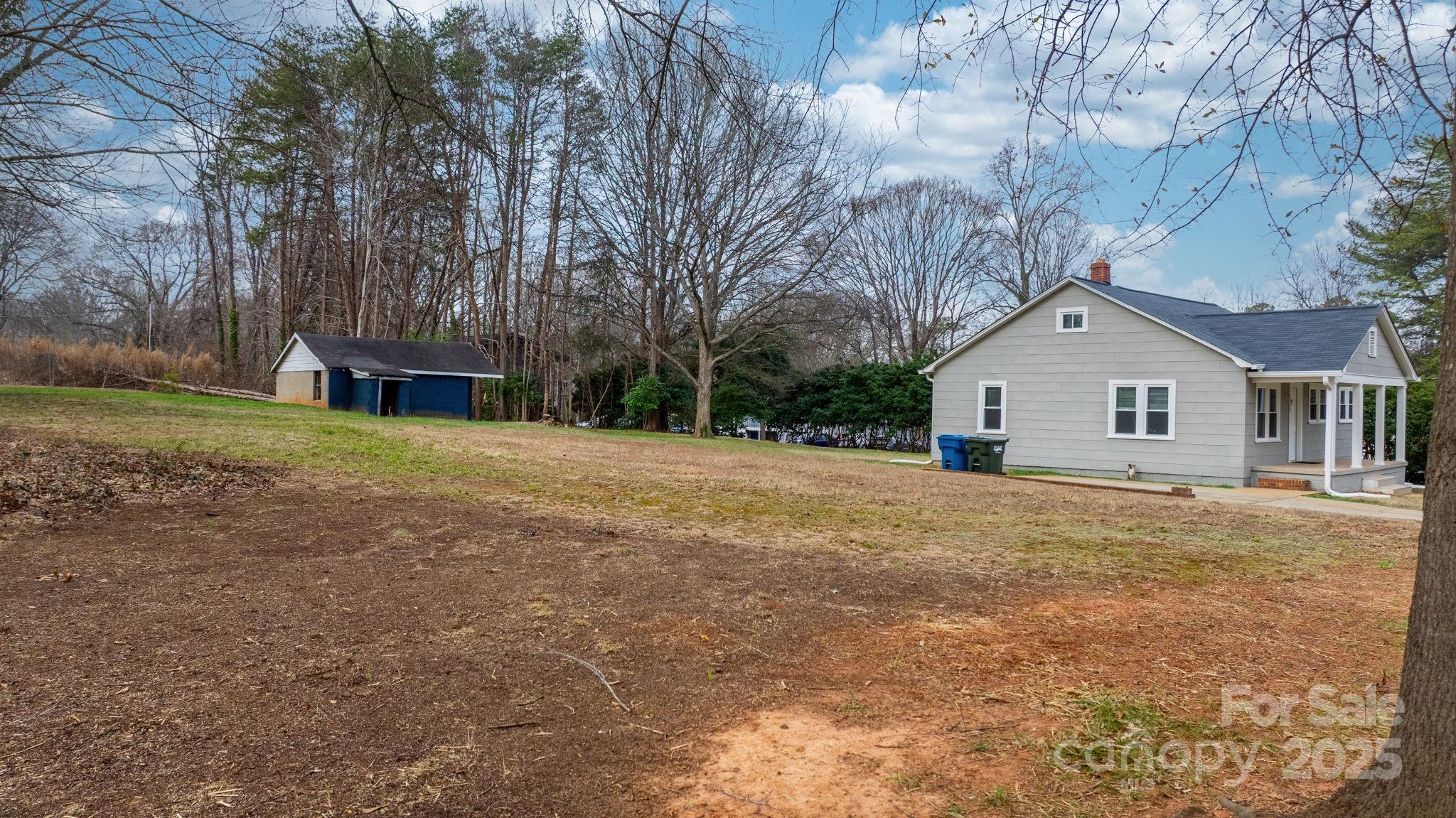 1529 4th Street NE — Hickory