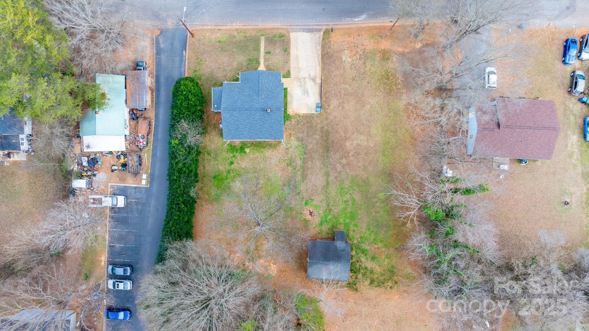 1529 4th Street NE — Hickory