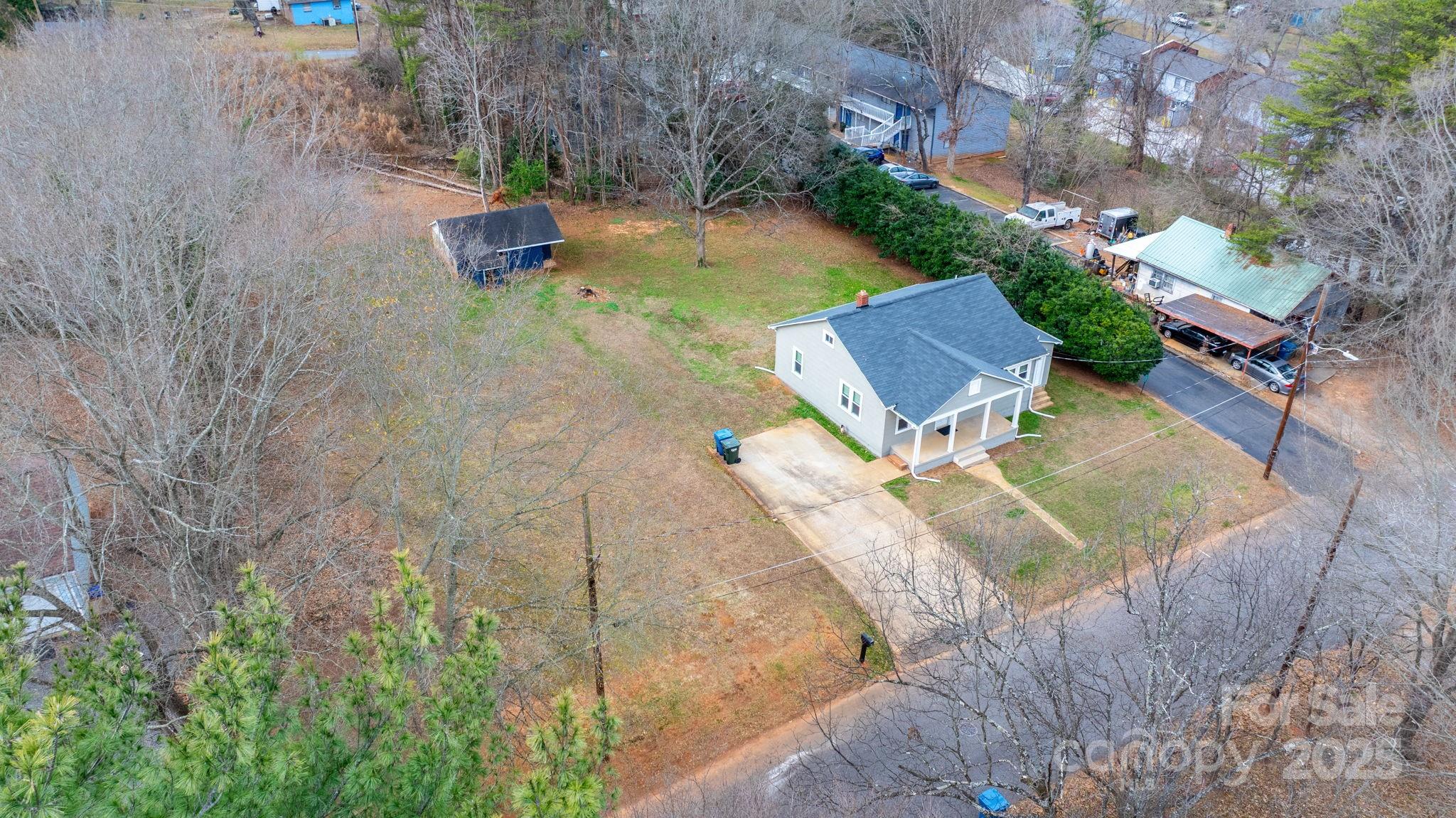 1529 4th Street NE — Hickory