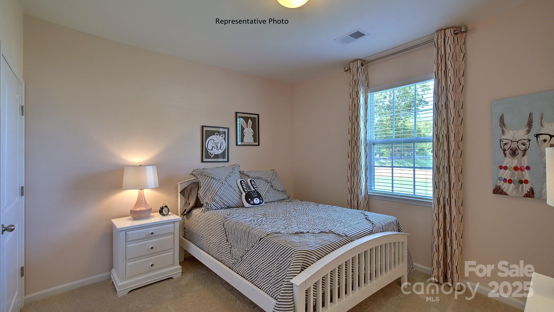 637 17th Avenue Drive NE — Hickory