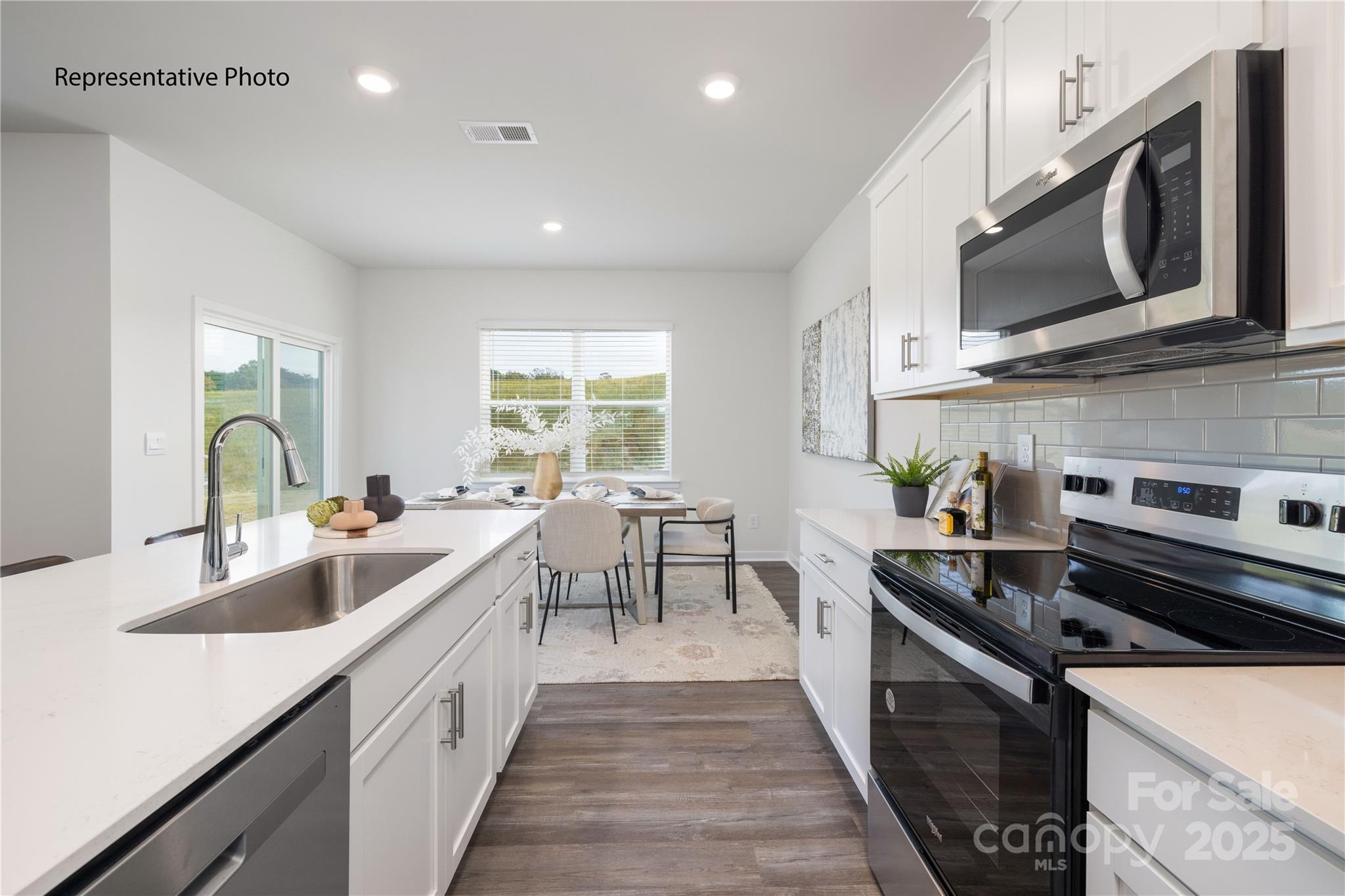 1414 Mammoth Road — Hickory