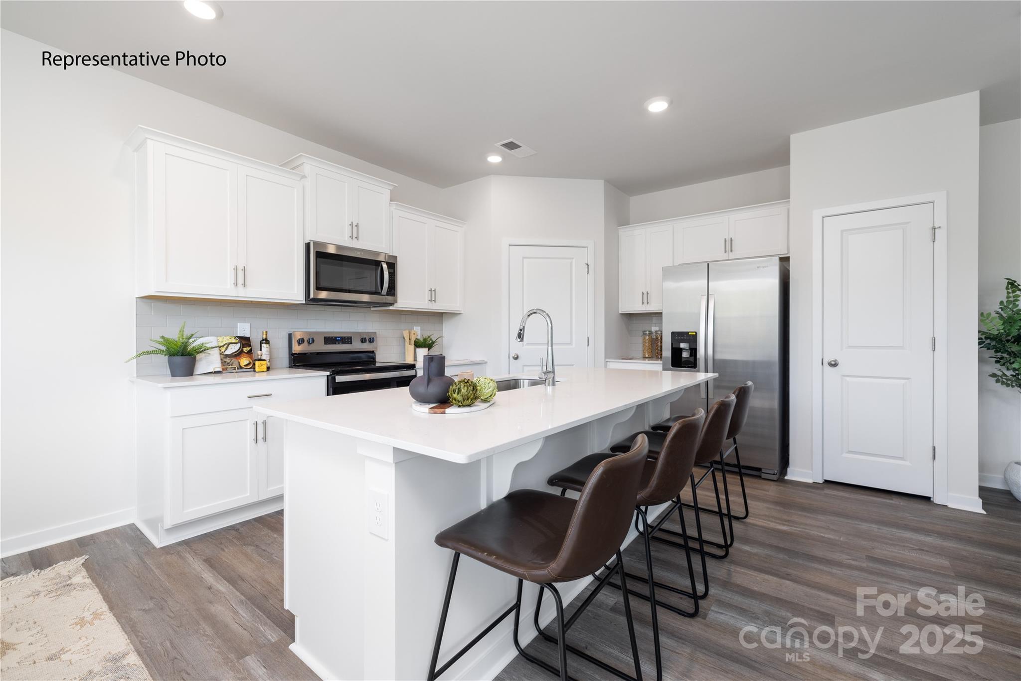 1414 Mammoth Road — Hickory