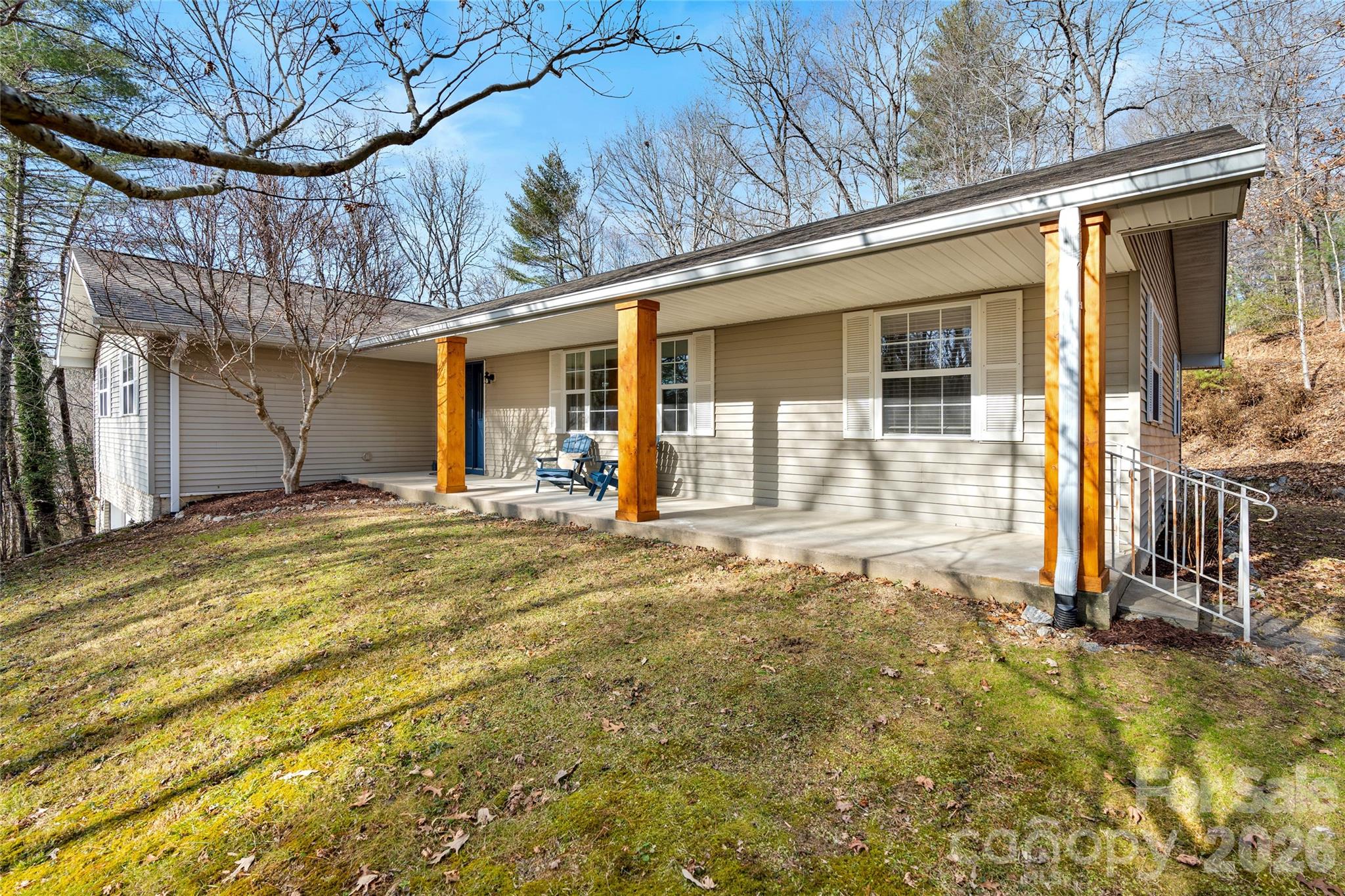 177 Country Road — Brevard