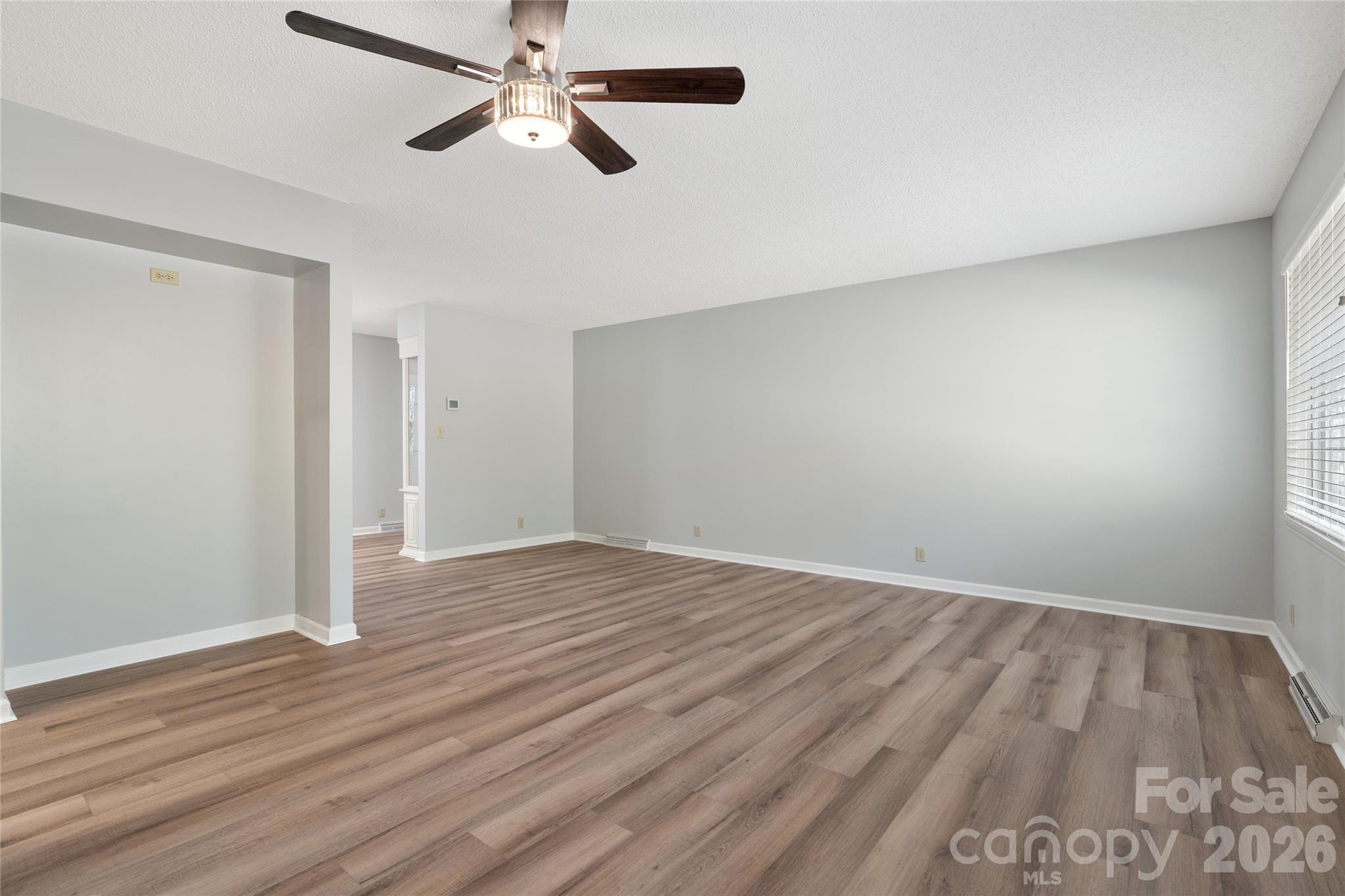 177 Country Road — Brevard