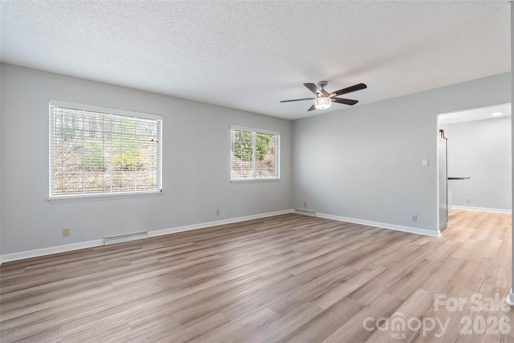 177 Country Road — Brevard