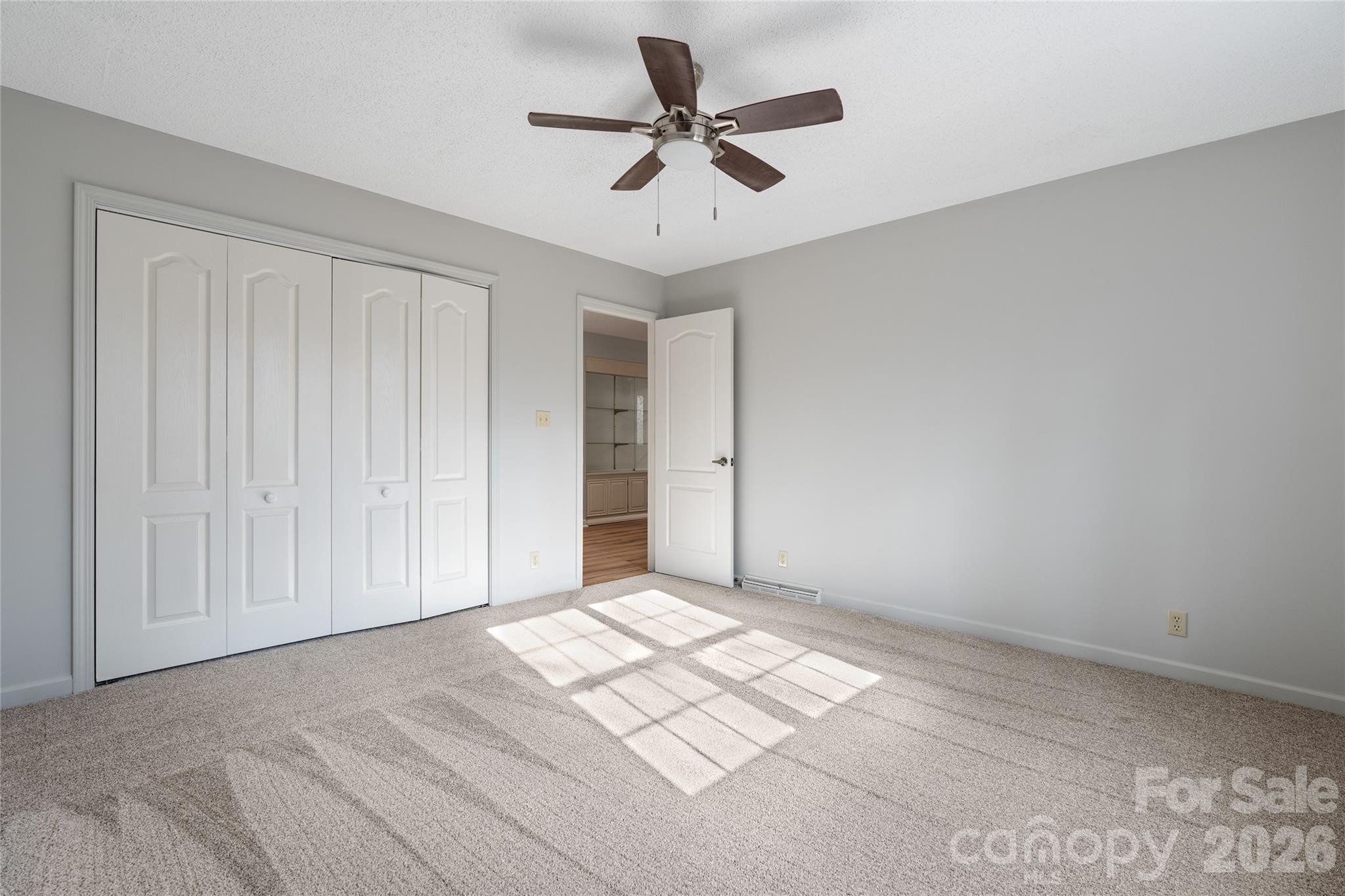 177 Country Road — Brevard