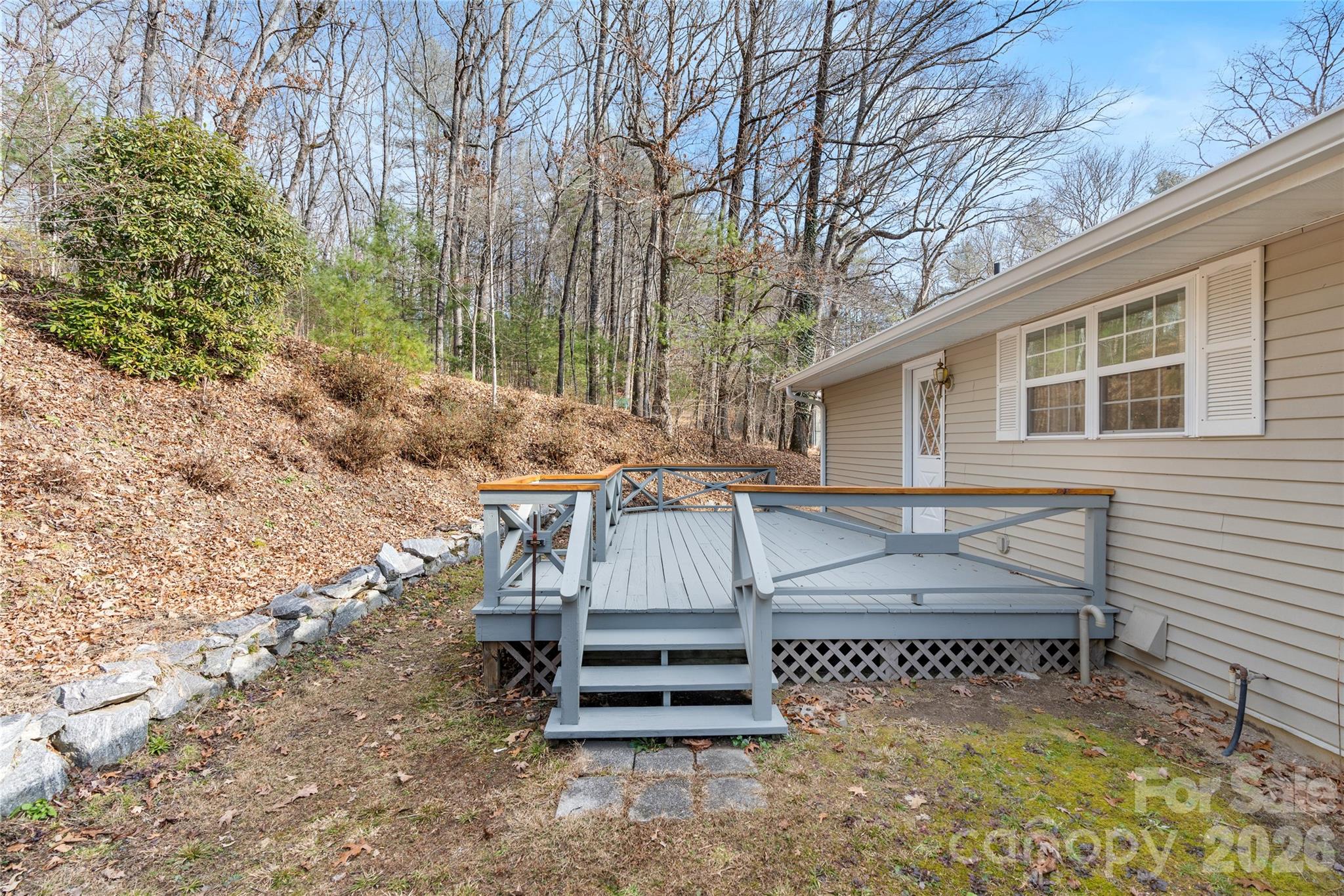 177 Country Road — Brevard