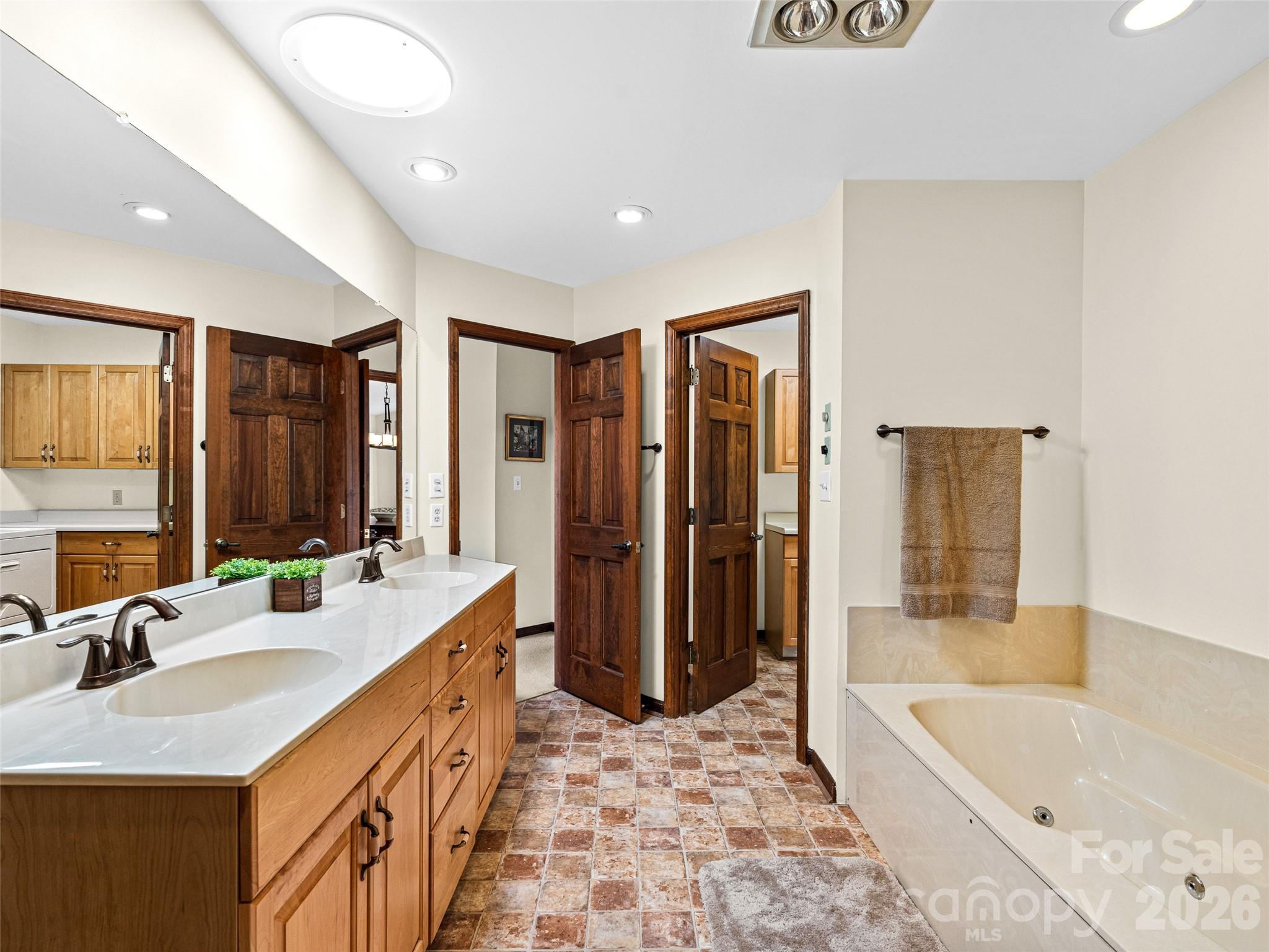 3802 Timber Trail — Asheville