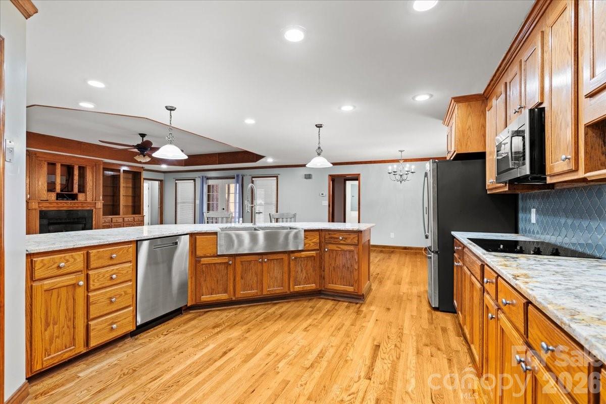 1935 Oakland Church Road — Chesterfield