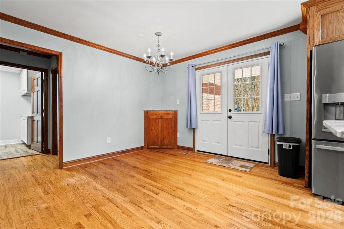 1935 Oakland Church Road — Chesterfield