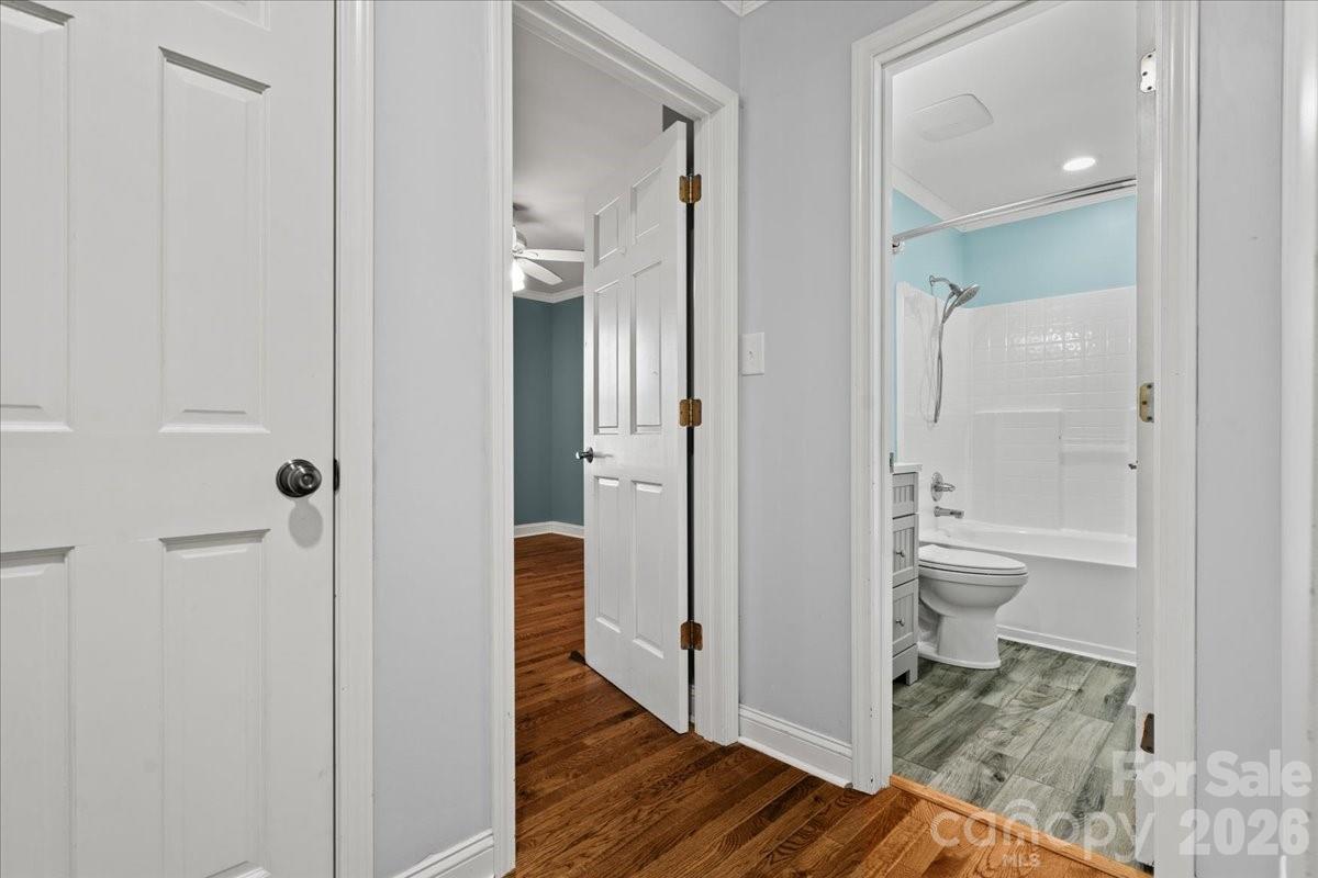 1935 Oakland Church Road — Chesterfield
