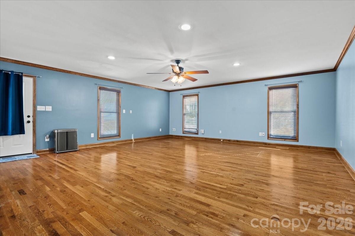 1935 Oakland Church Road — Chesterfield