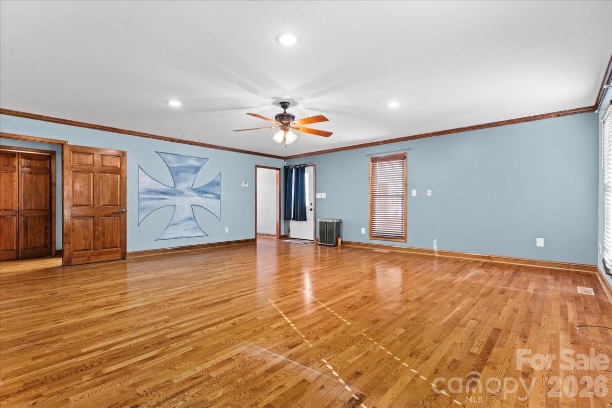 1935 Oakland Church Road — Chesterfield