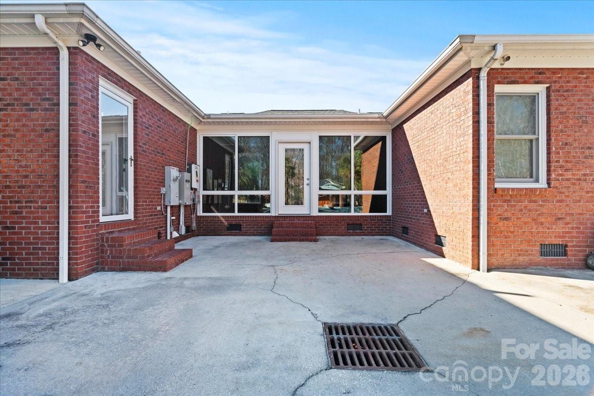 1935 Oakland Church Road — Chesterfield