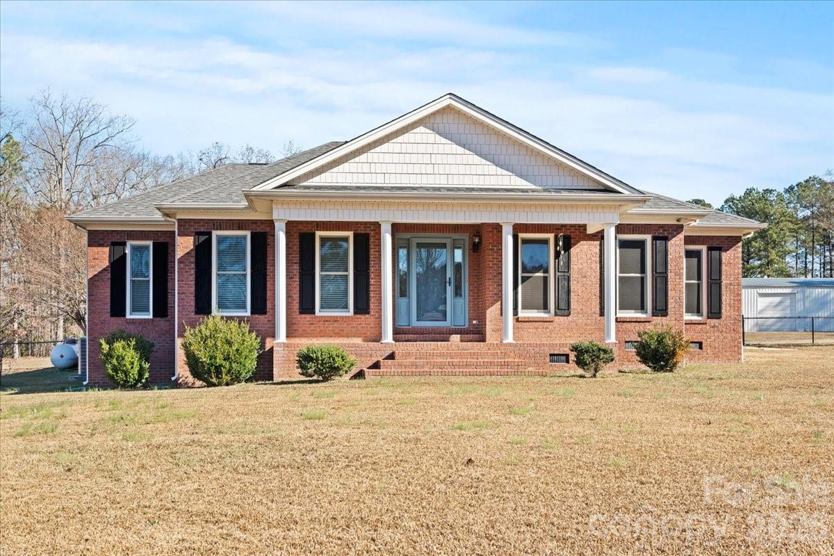 1935 Oakland Church Road — Chesterfield